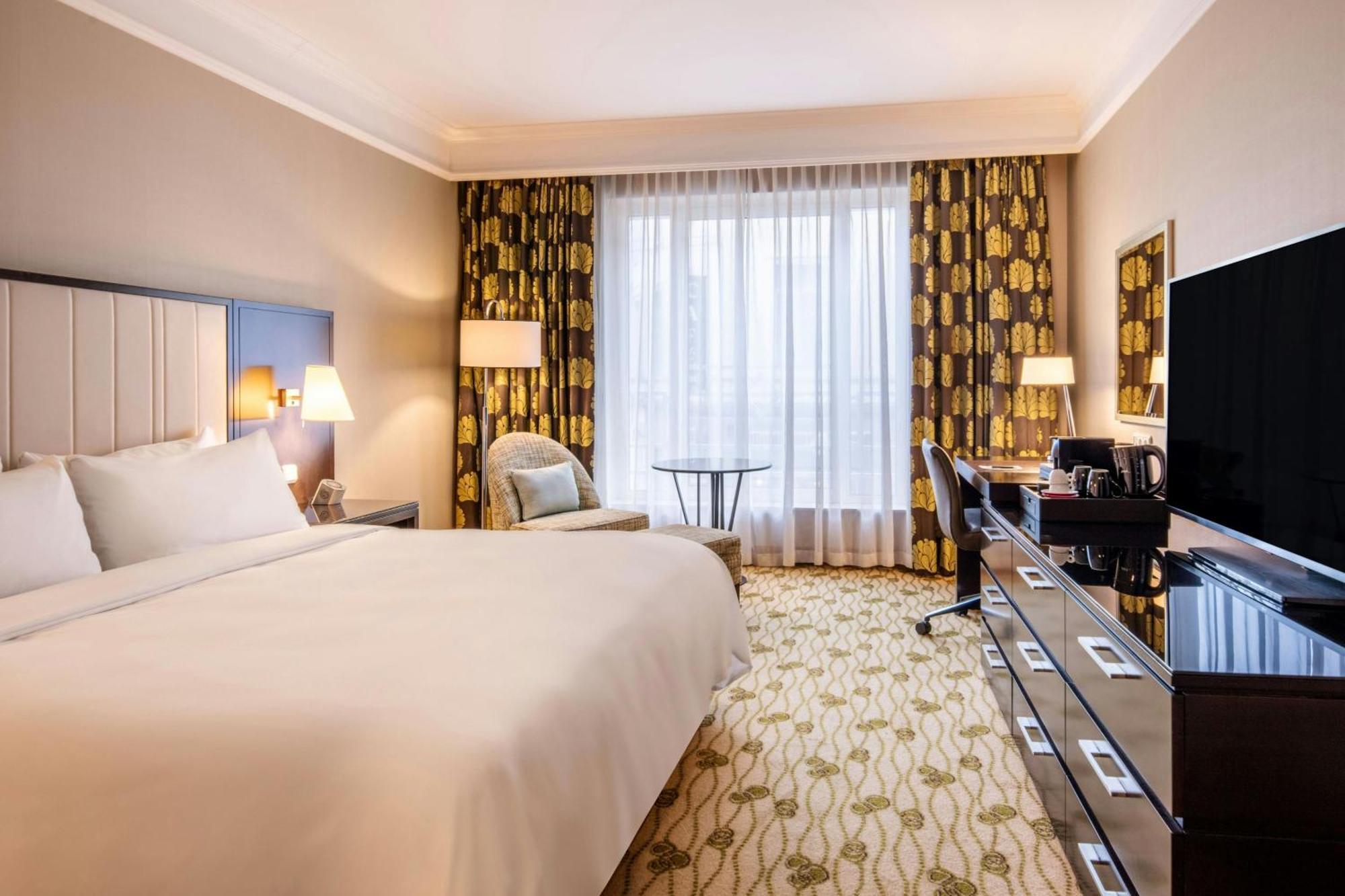Renaissance Brussels 4*