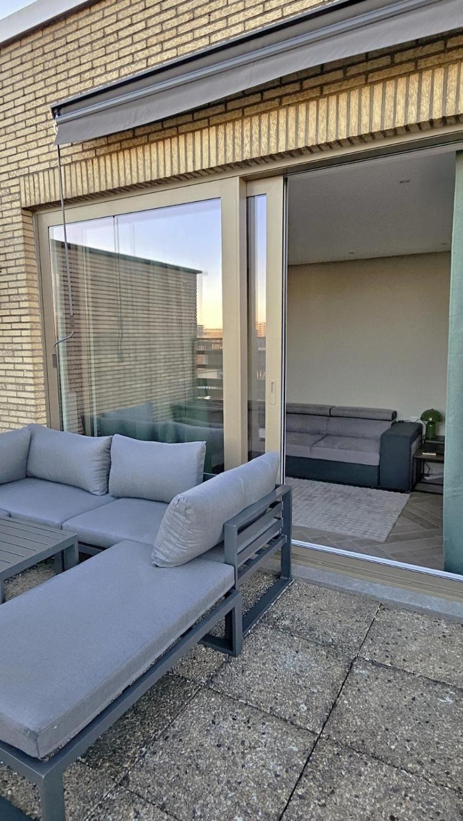 Apartment Penthouse Lumineux Avec Grande Terrasse De 40m2 *