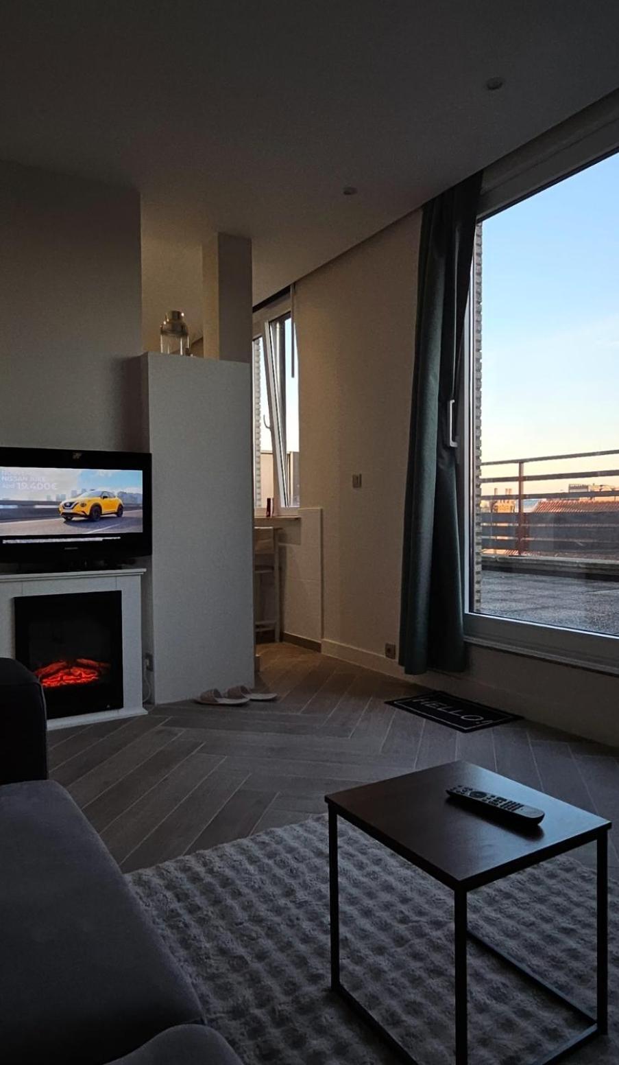 Penthouse Lumineux Avec Grande Terrasse De 40m2
