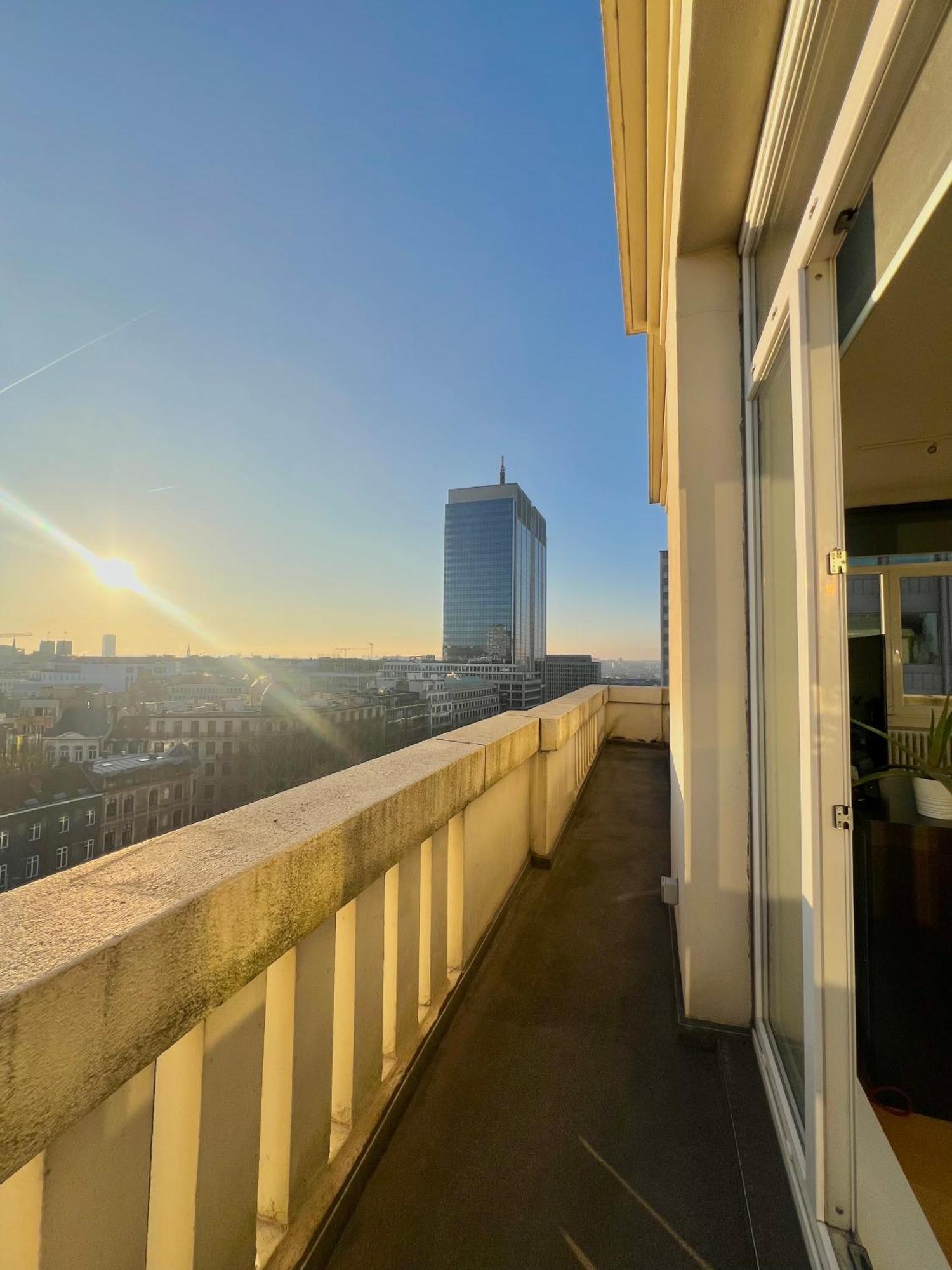 Lovely Loft In Panoramic View! Apartment