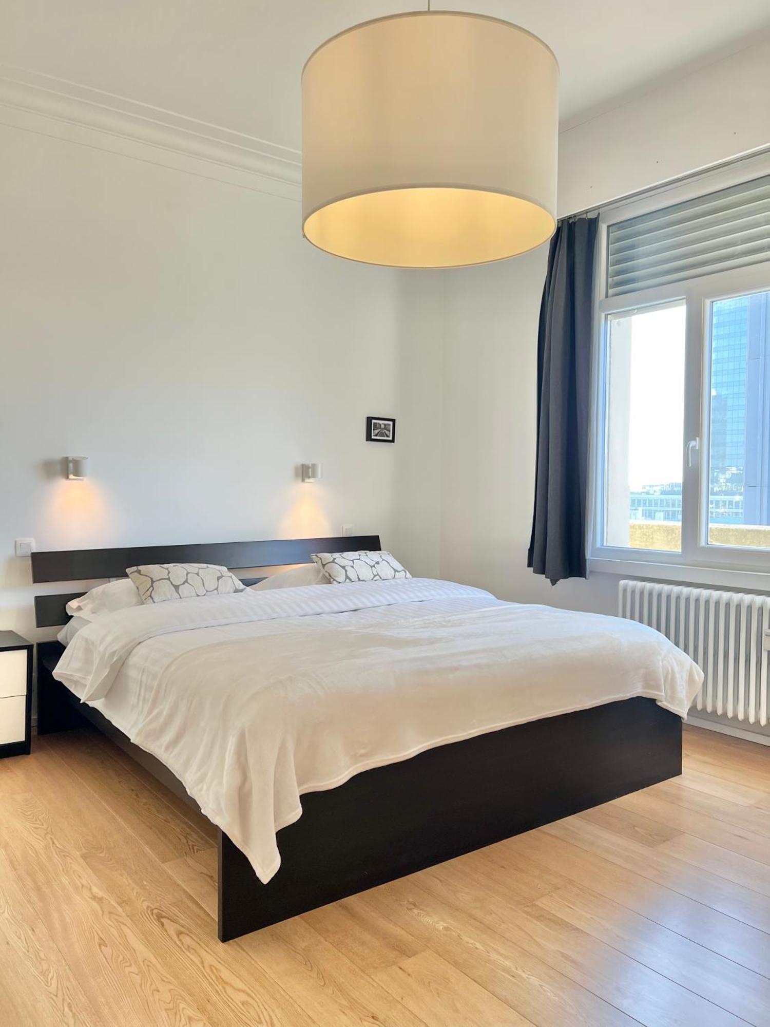 Lovely Loft In Panoramic View!