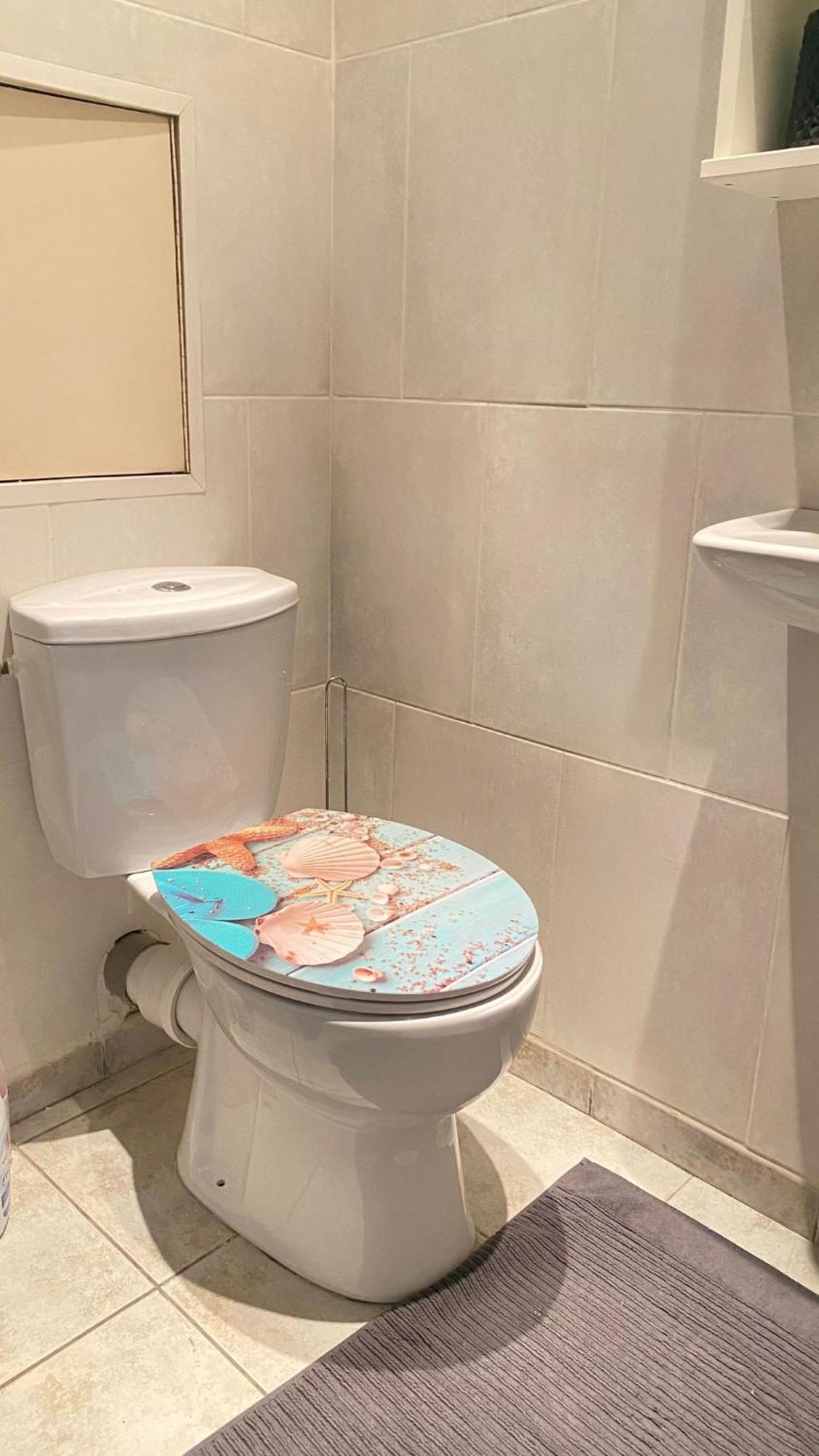 Strelitzyahouse * Brussels