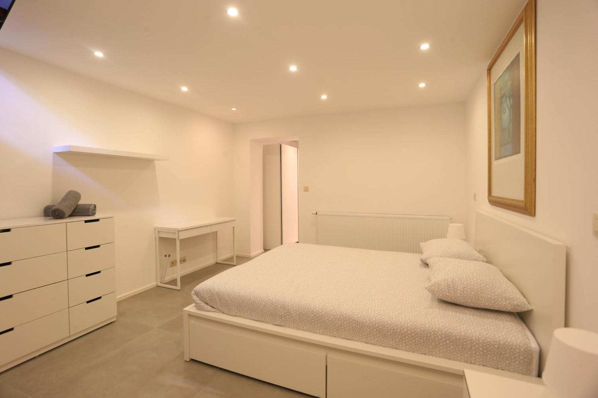 Apartment Billiard Flat