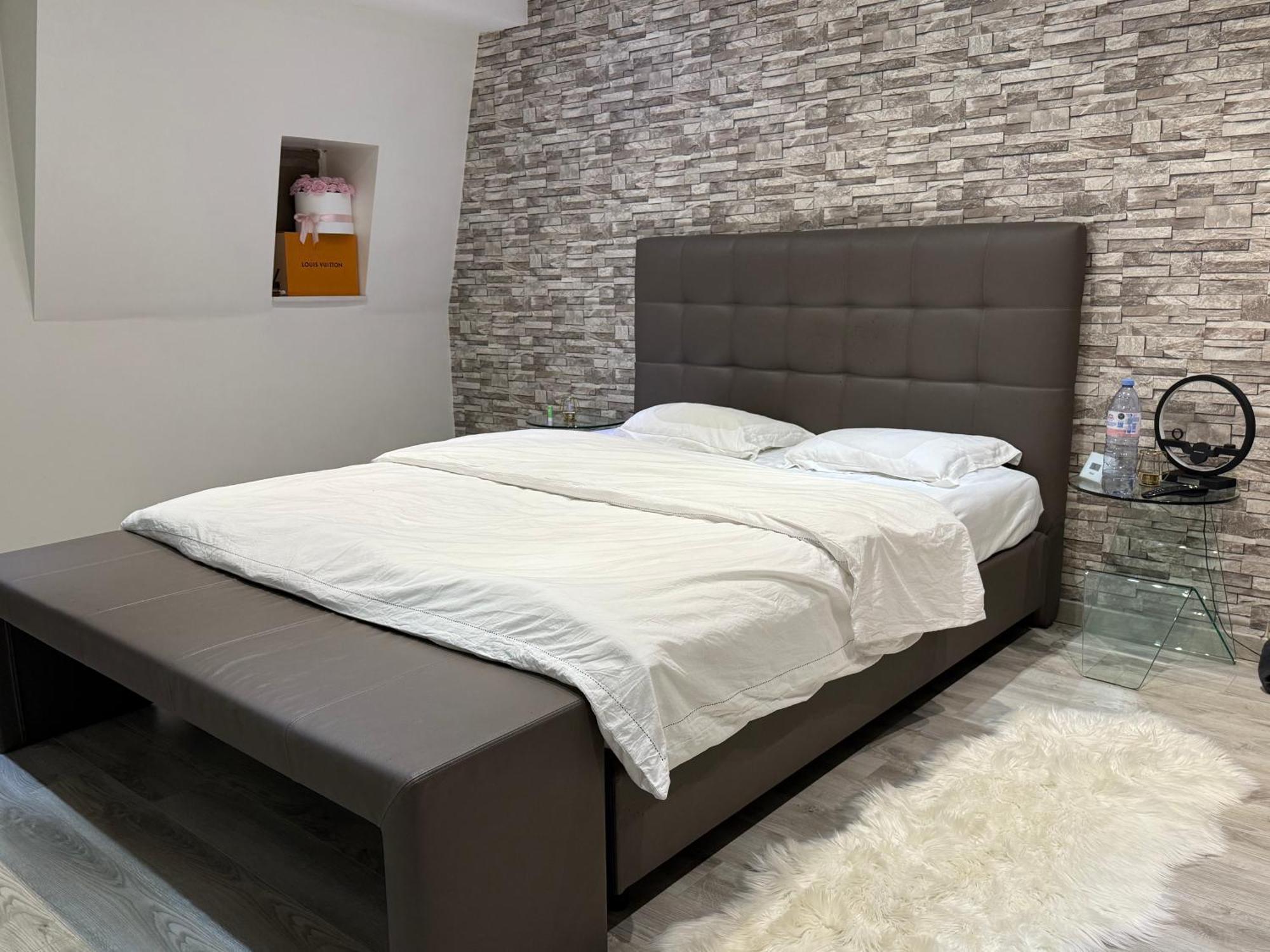 Holiday home L'imperial Wifi & Confort Brussels
