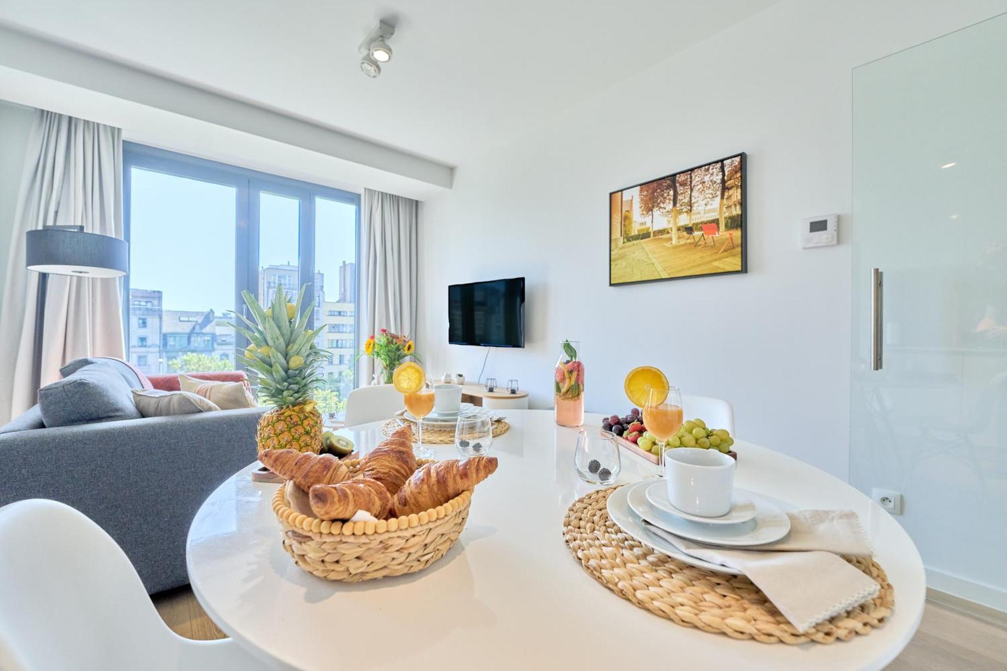 Spacious In Apartment