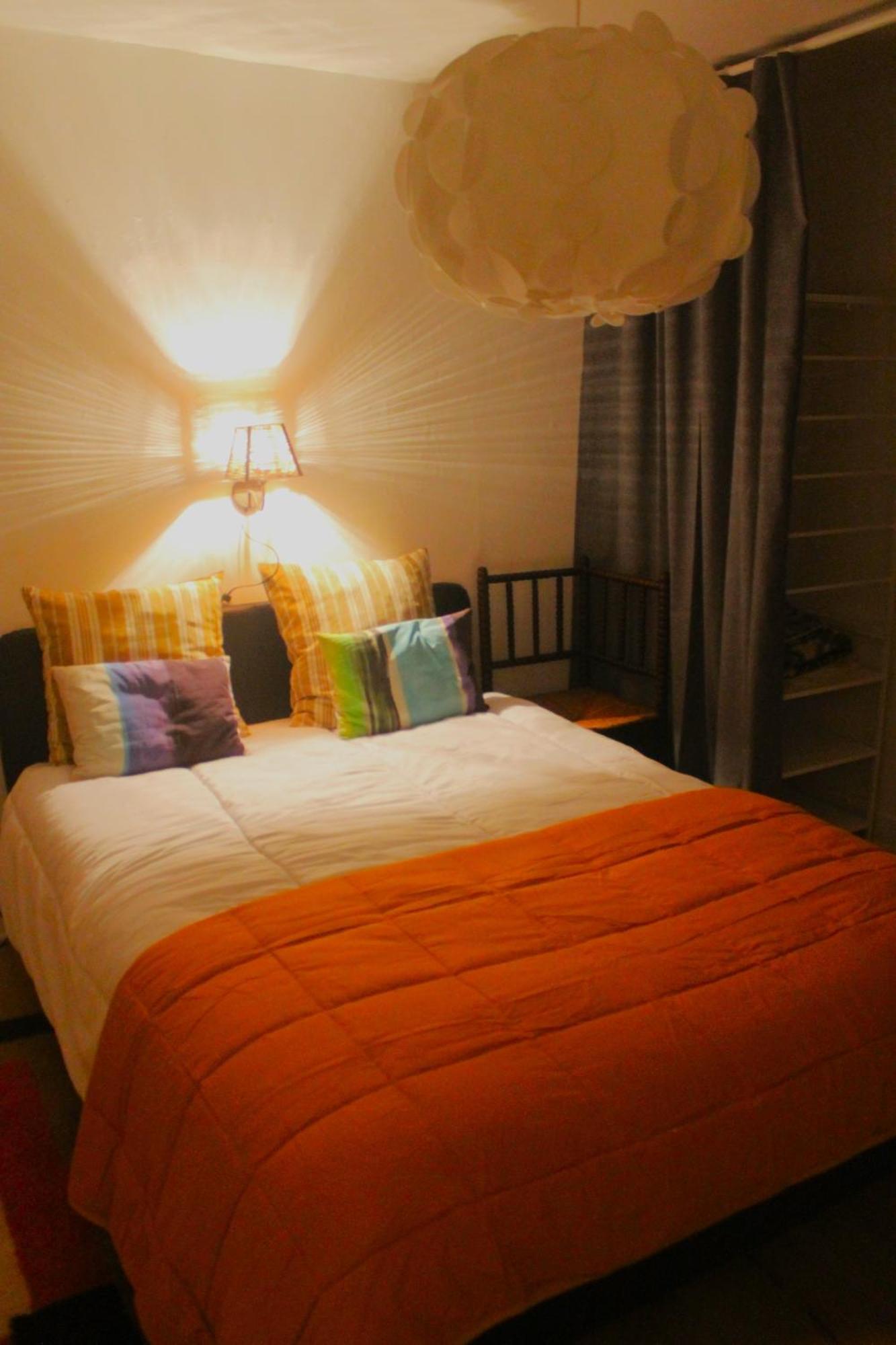 Madame Ii * Brussels