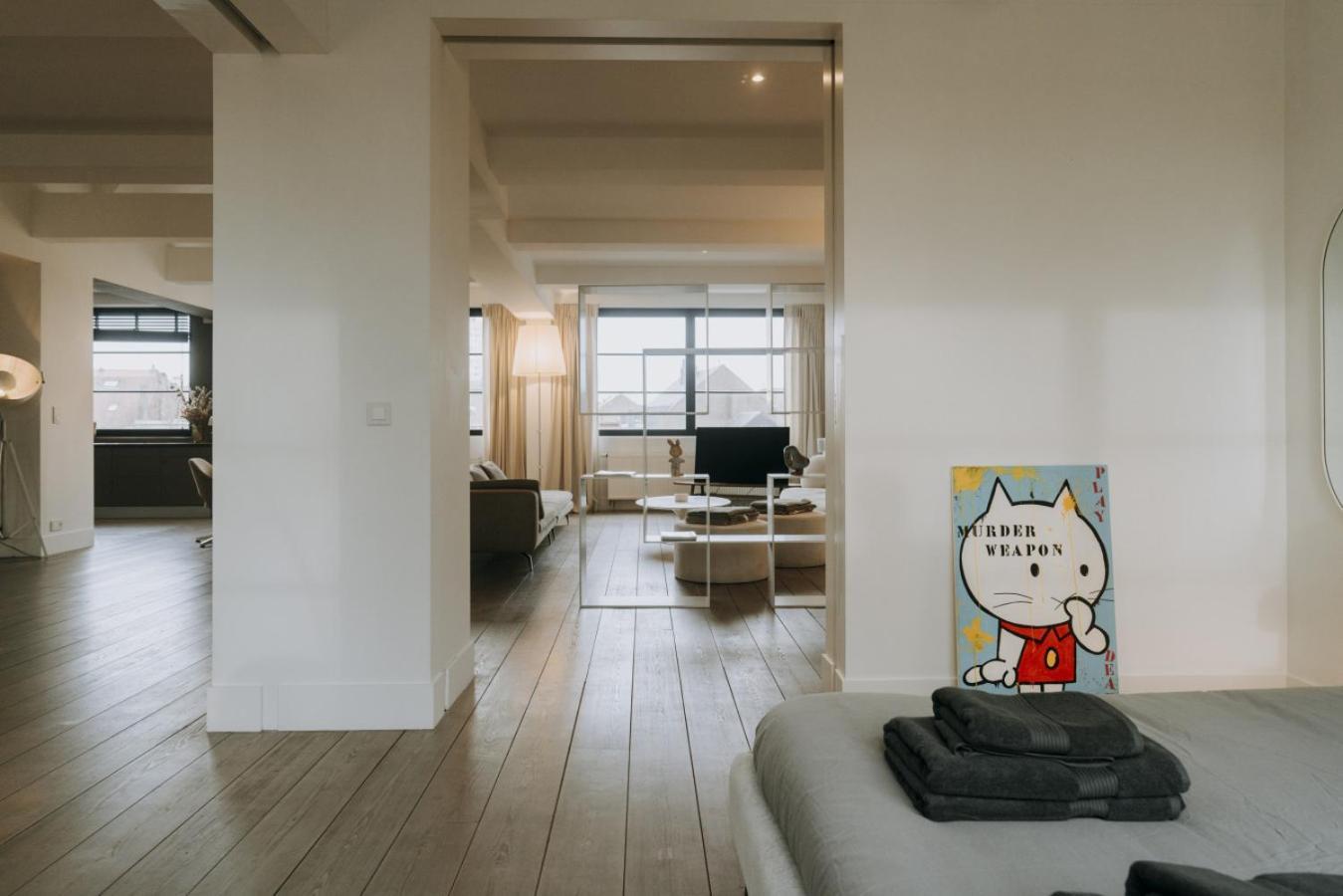 Magnificent Loft - 3 Bedroom Duplex Apartment