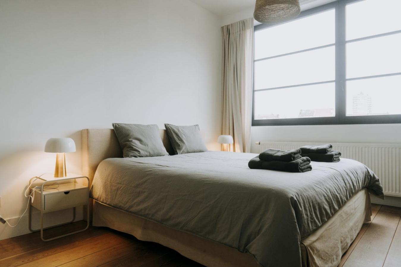 Magnificent Loft - 3 Bedroom Duplex *