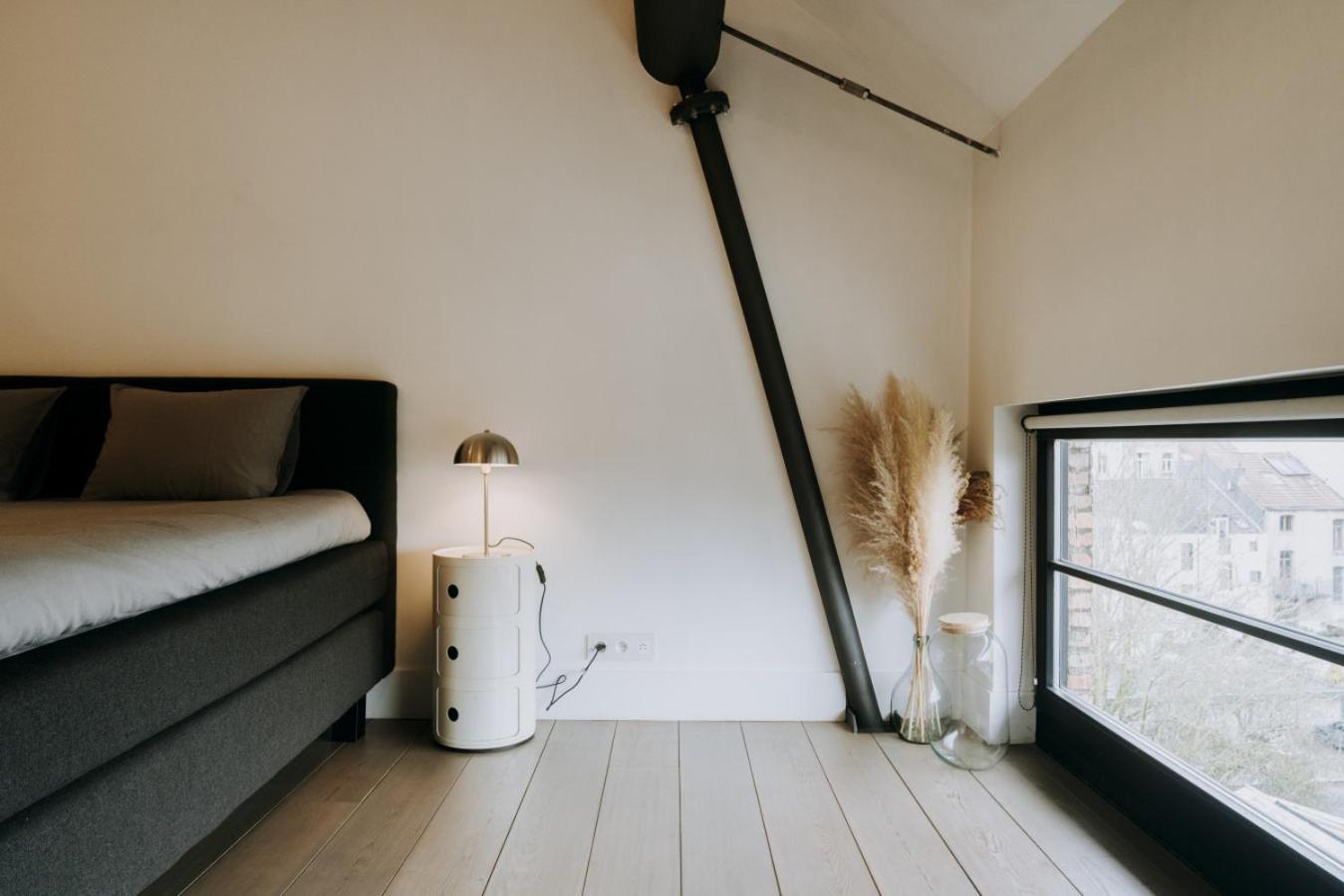 Magnificent Loft - 3 Bedroom Duplex Apartment