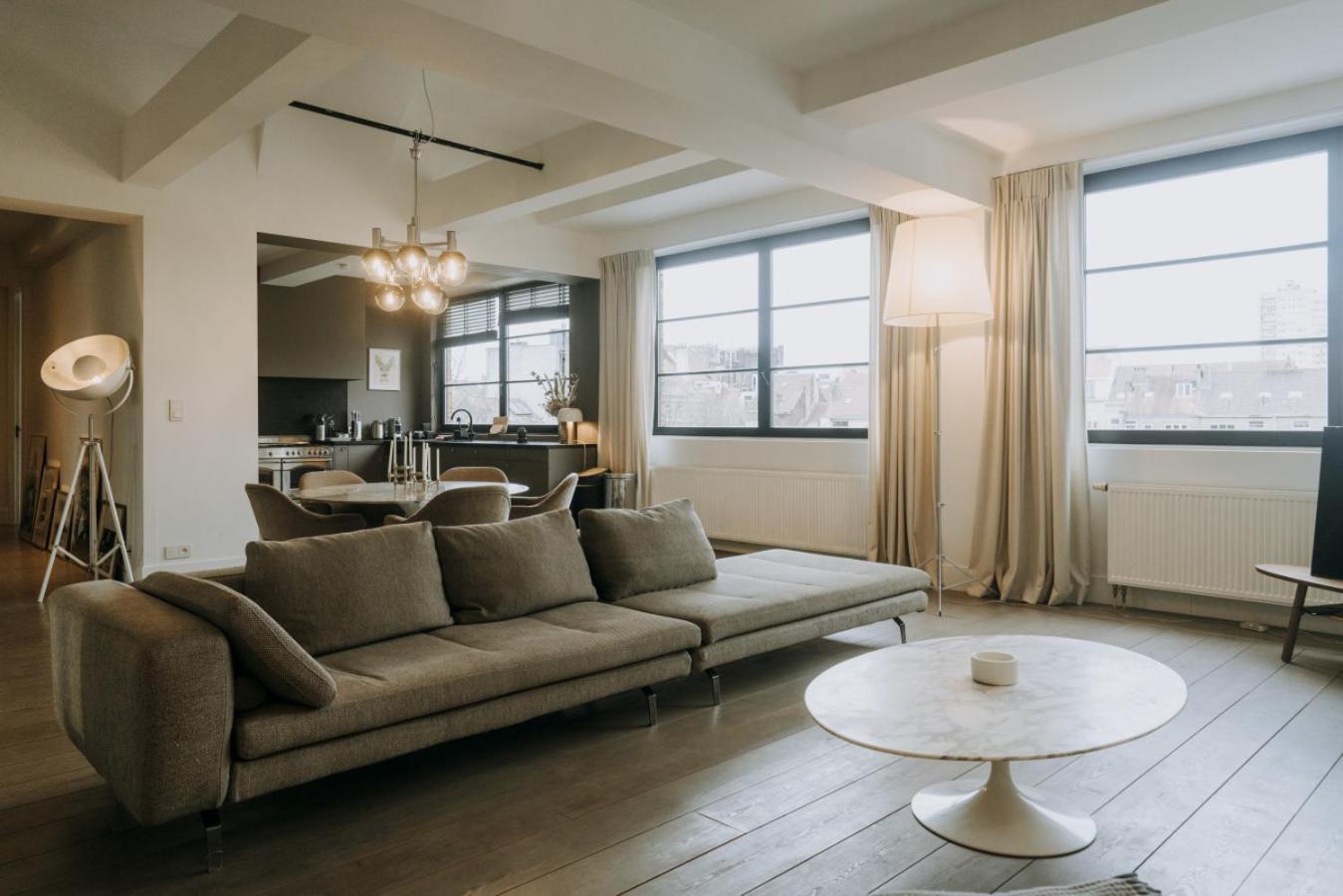 Magnificent Loft - 3 Bedroom Duplex Apartment