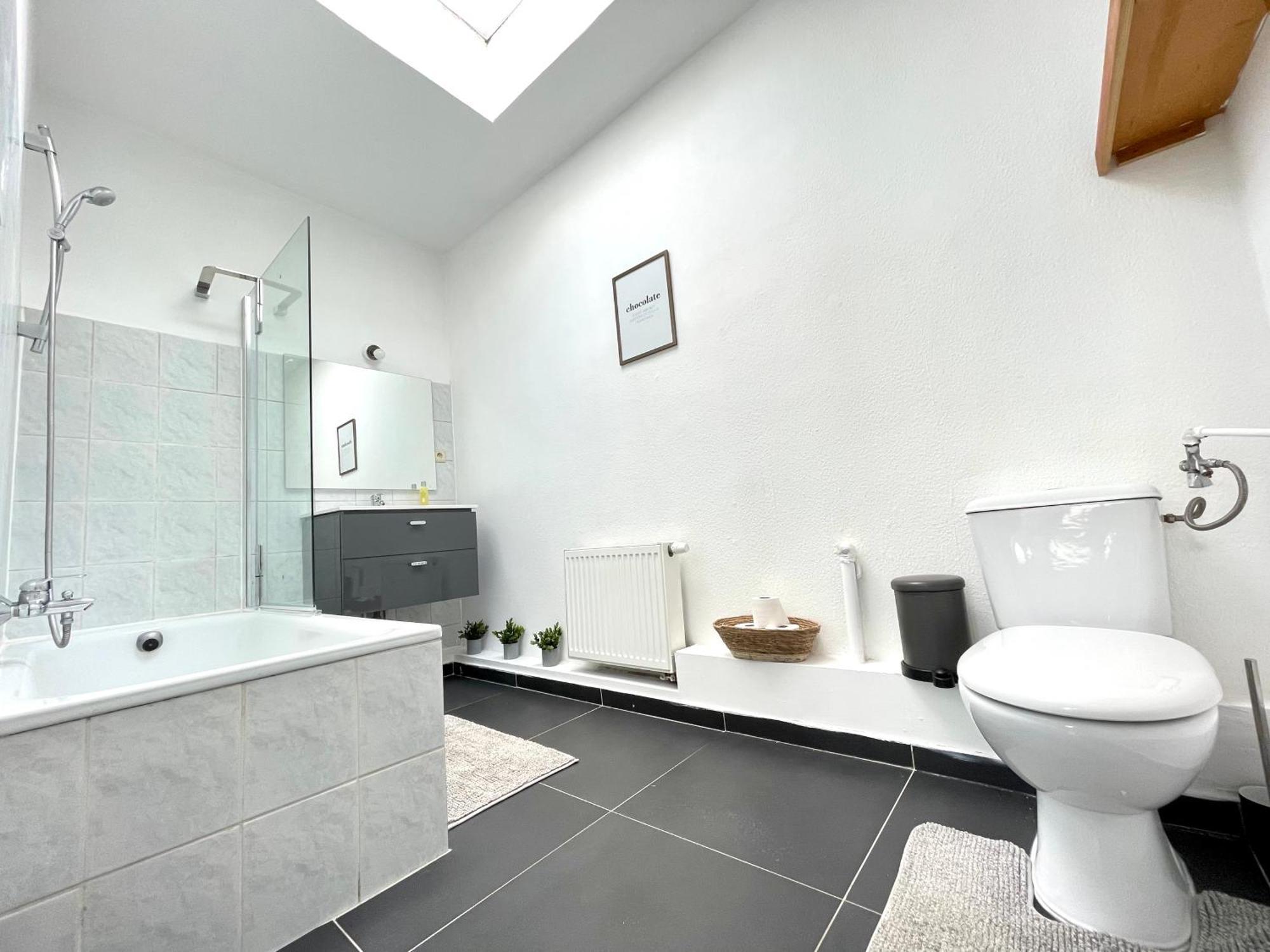 Apartment Beautiful & Charming Eu District