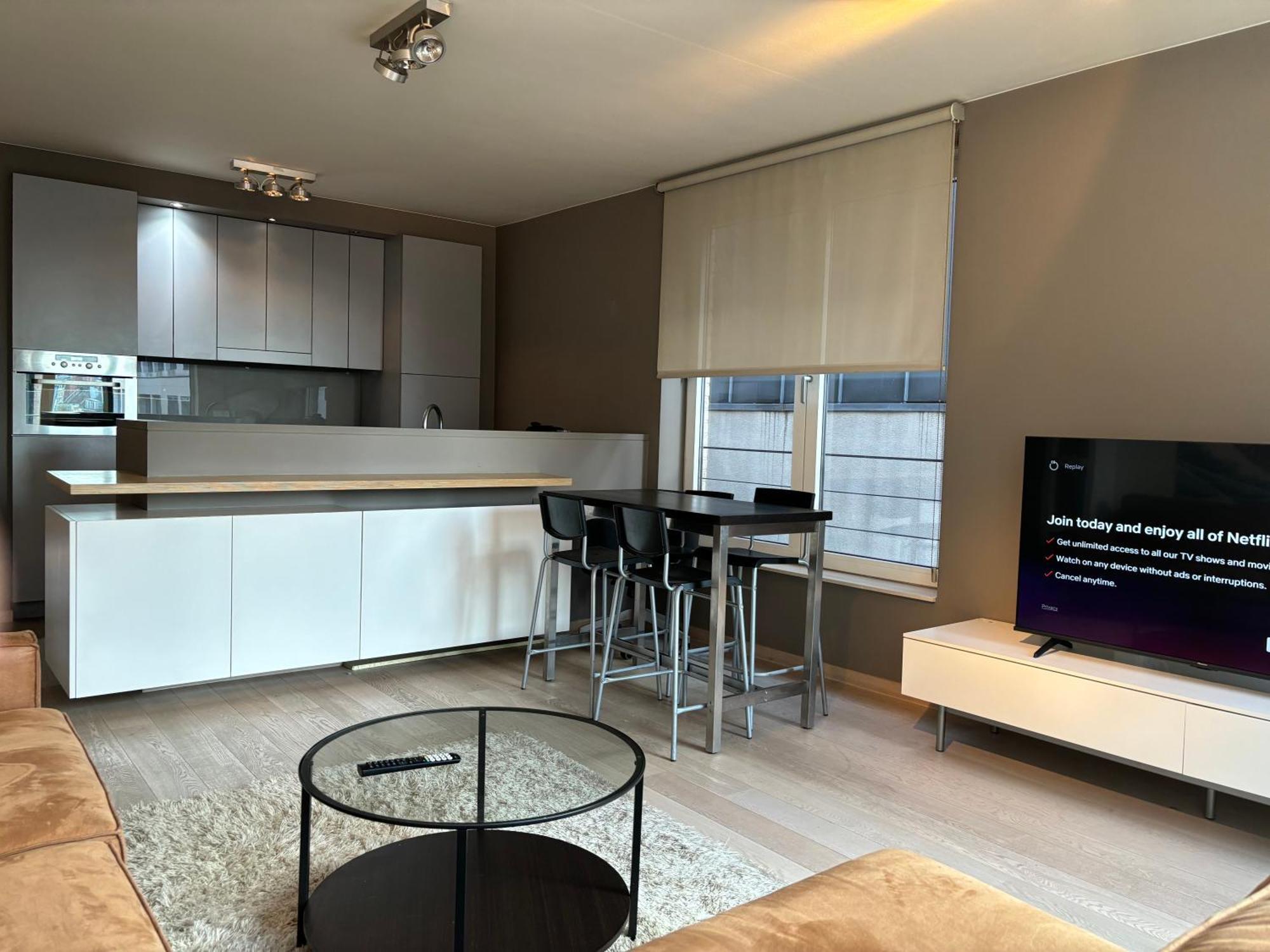 Comfortable Two Bedroom In Center