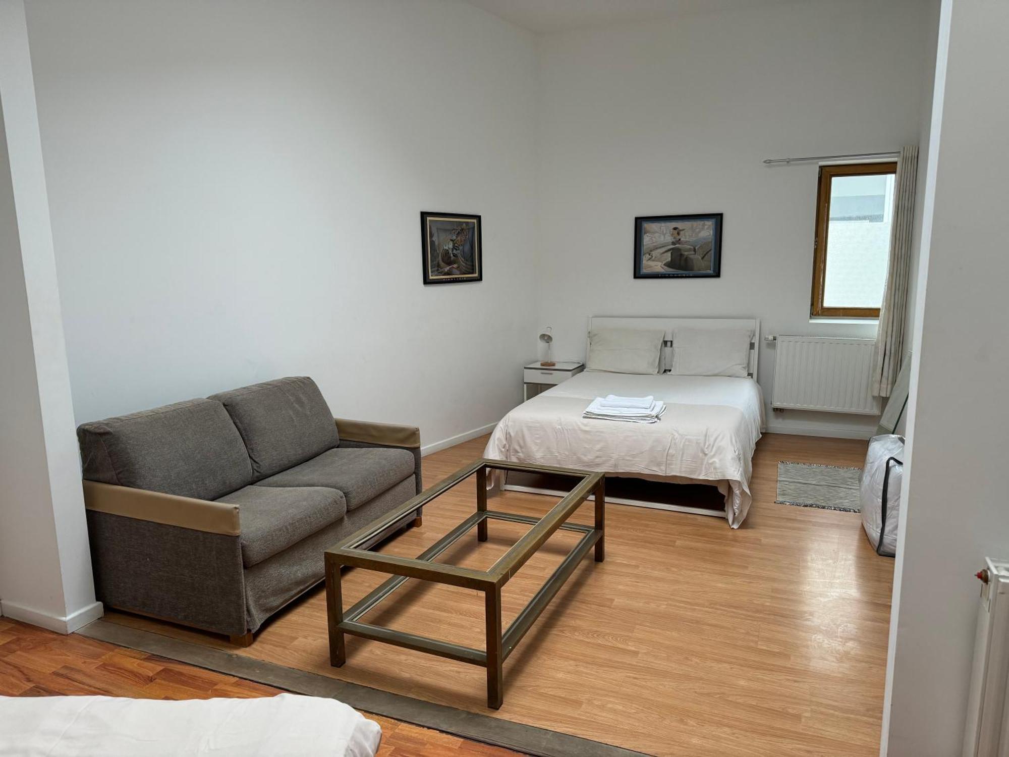 Centre De Bruxelles, D Apartment *