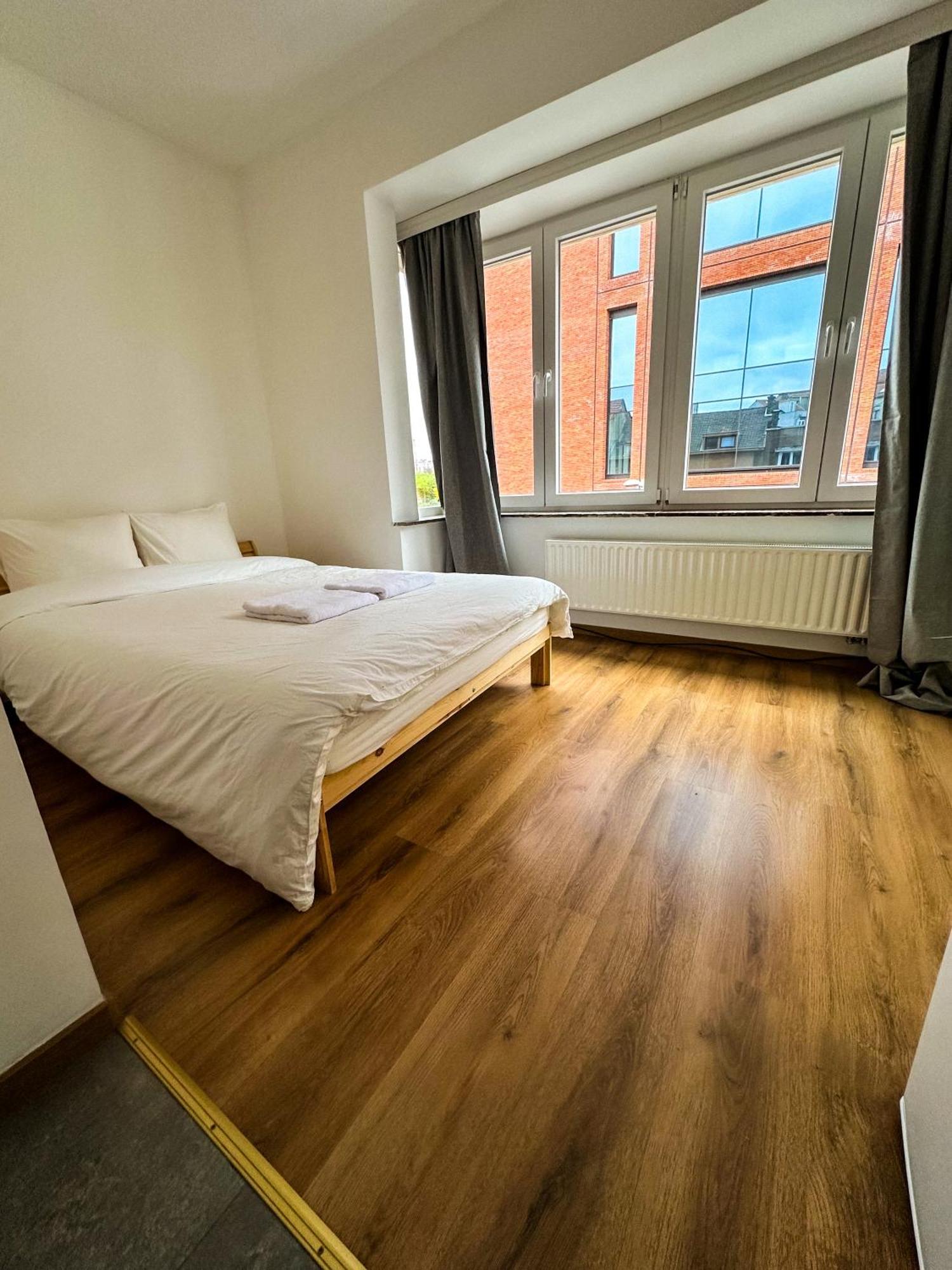 Ideal Near Gare Du Midi Guest house *