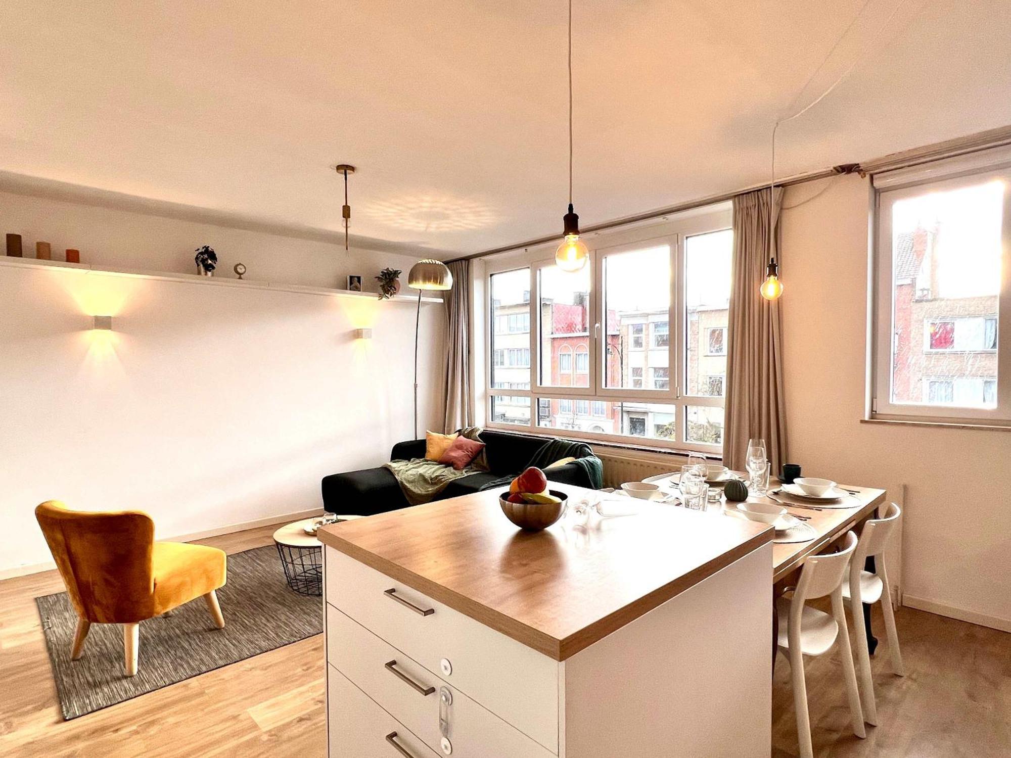 Bright & Stylish In Nature Apartment *