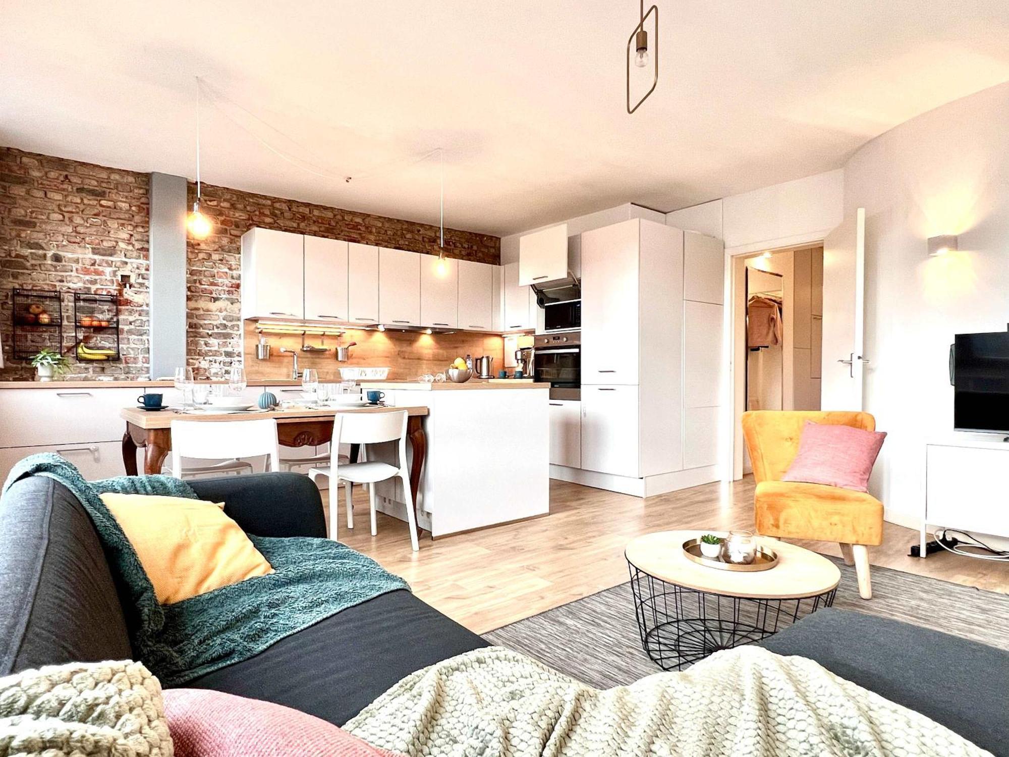 Bright & Stylish In Nature Apartment