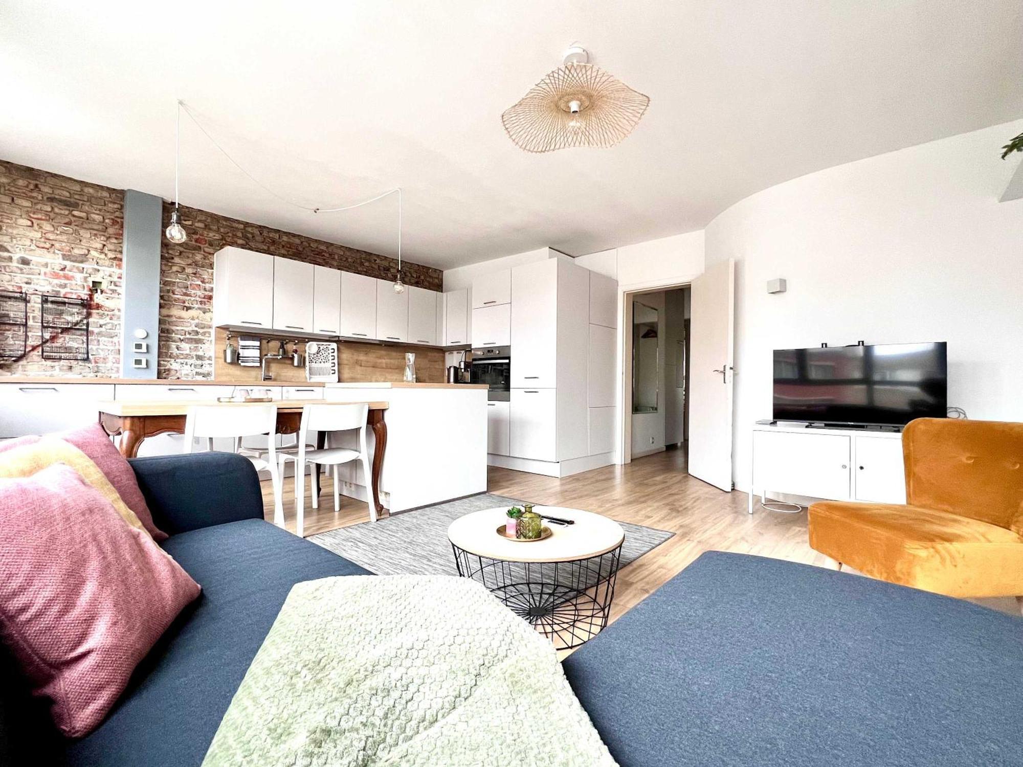 Bright & Stylish In Nature Apartment *