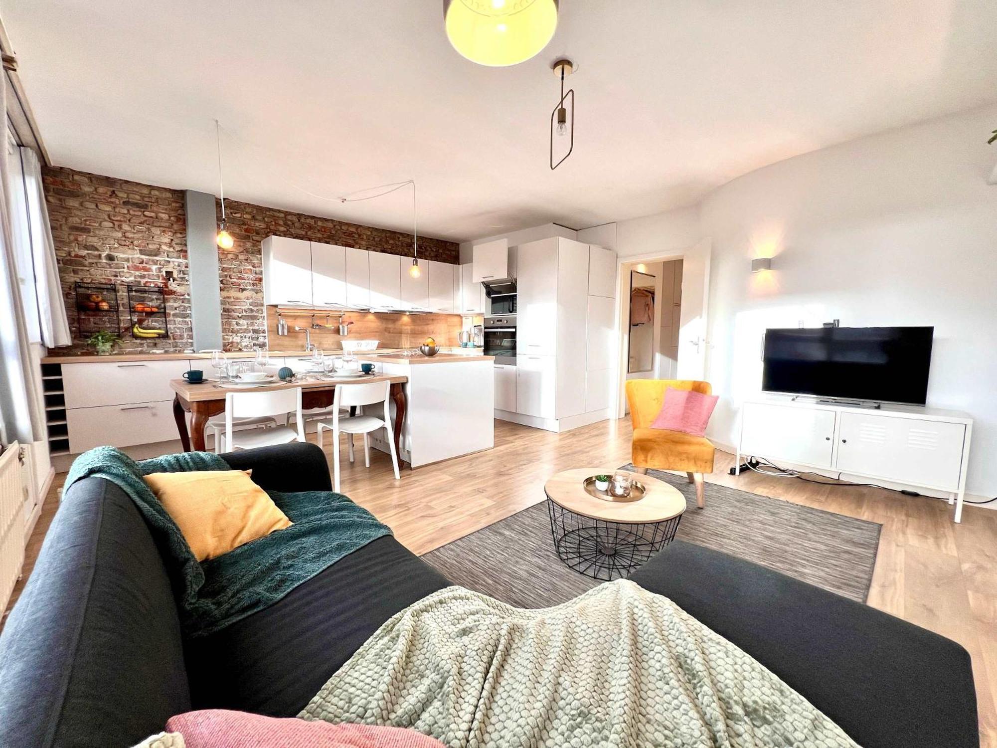 Bright & Stylish In Nature Apartment *