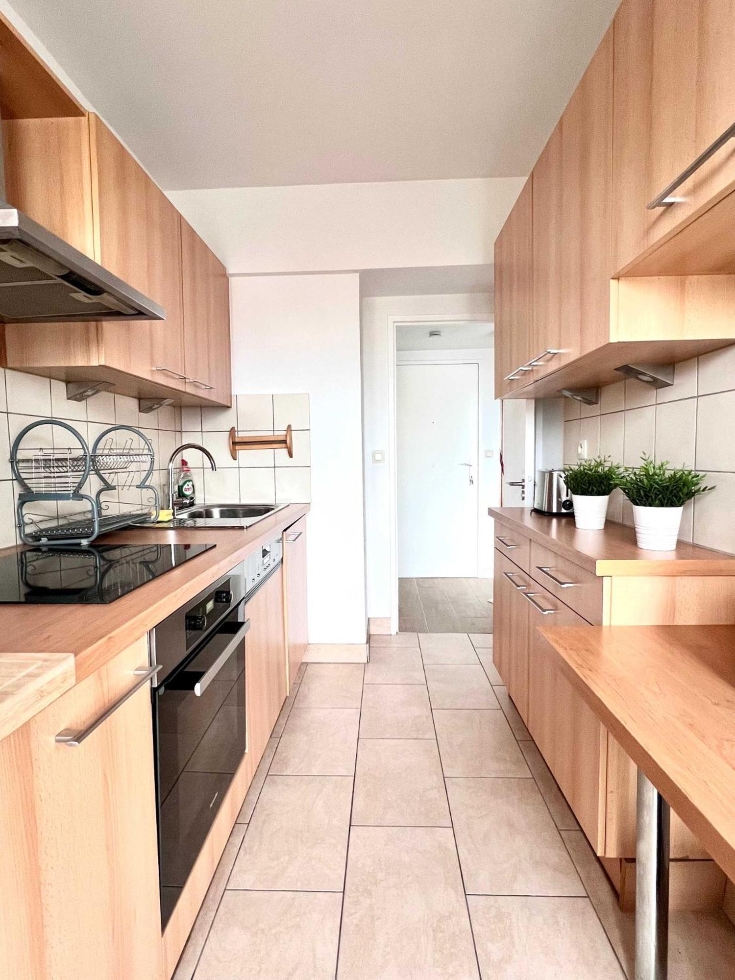 Elegant 2pcs Proche * Brussel