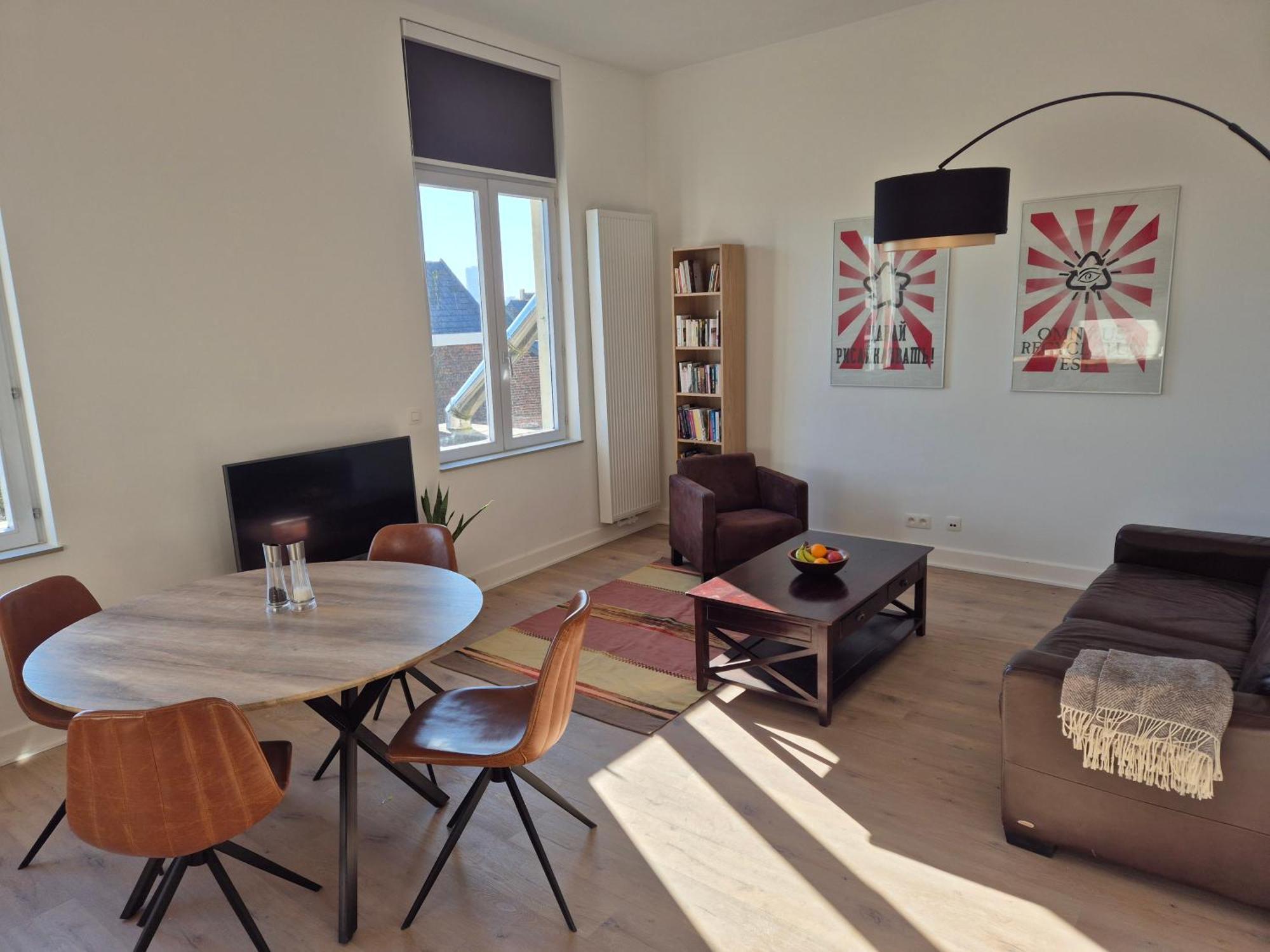 Apartment Flagey Art 2 *