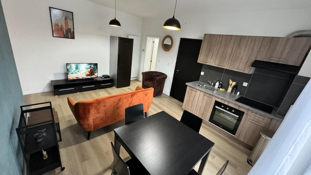 Charming Place In Ideal Near The Metro Apartment Brussels