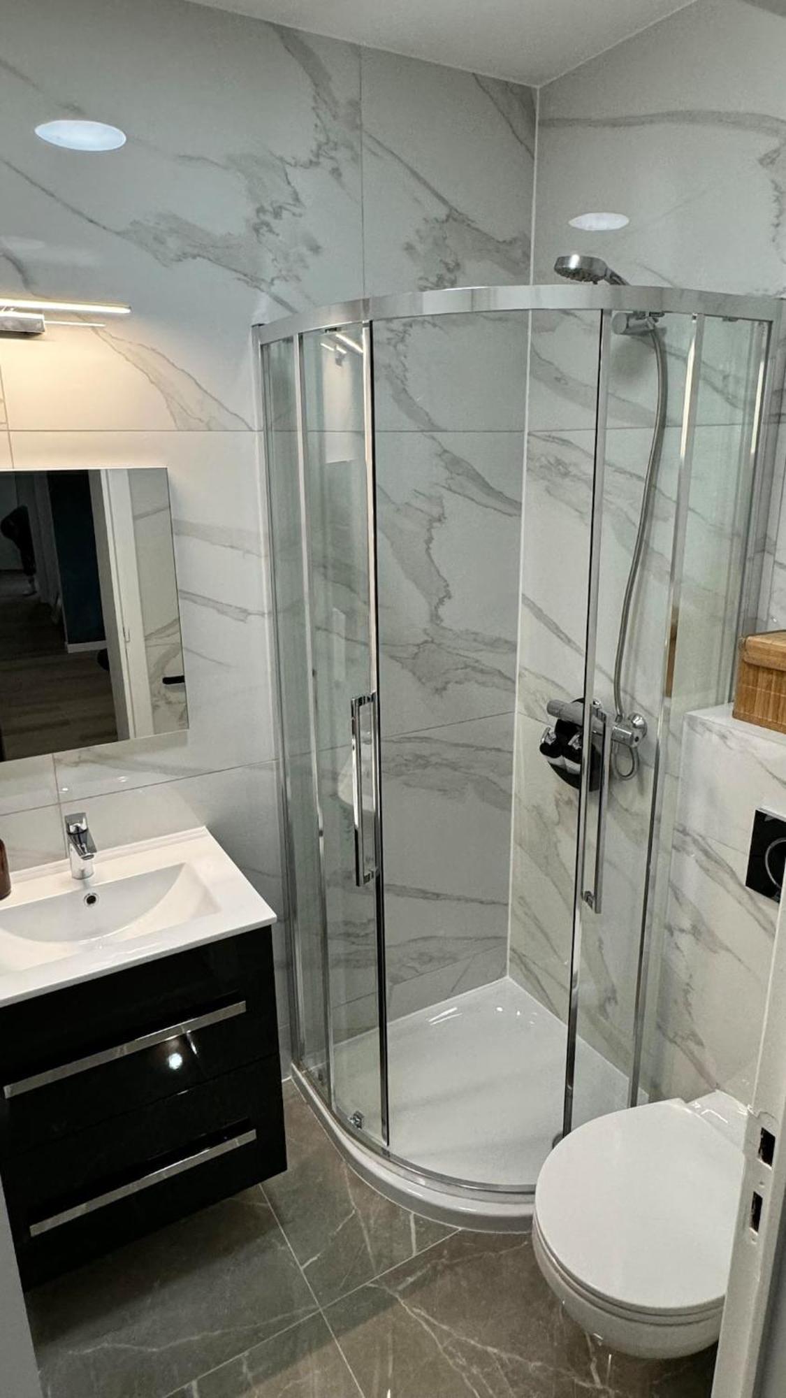Charming Place In Ideal Near The Metro Apartment Brussels