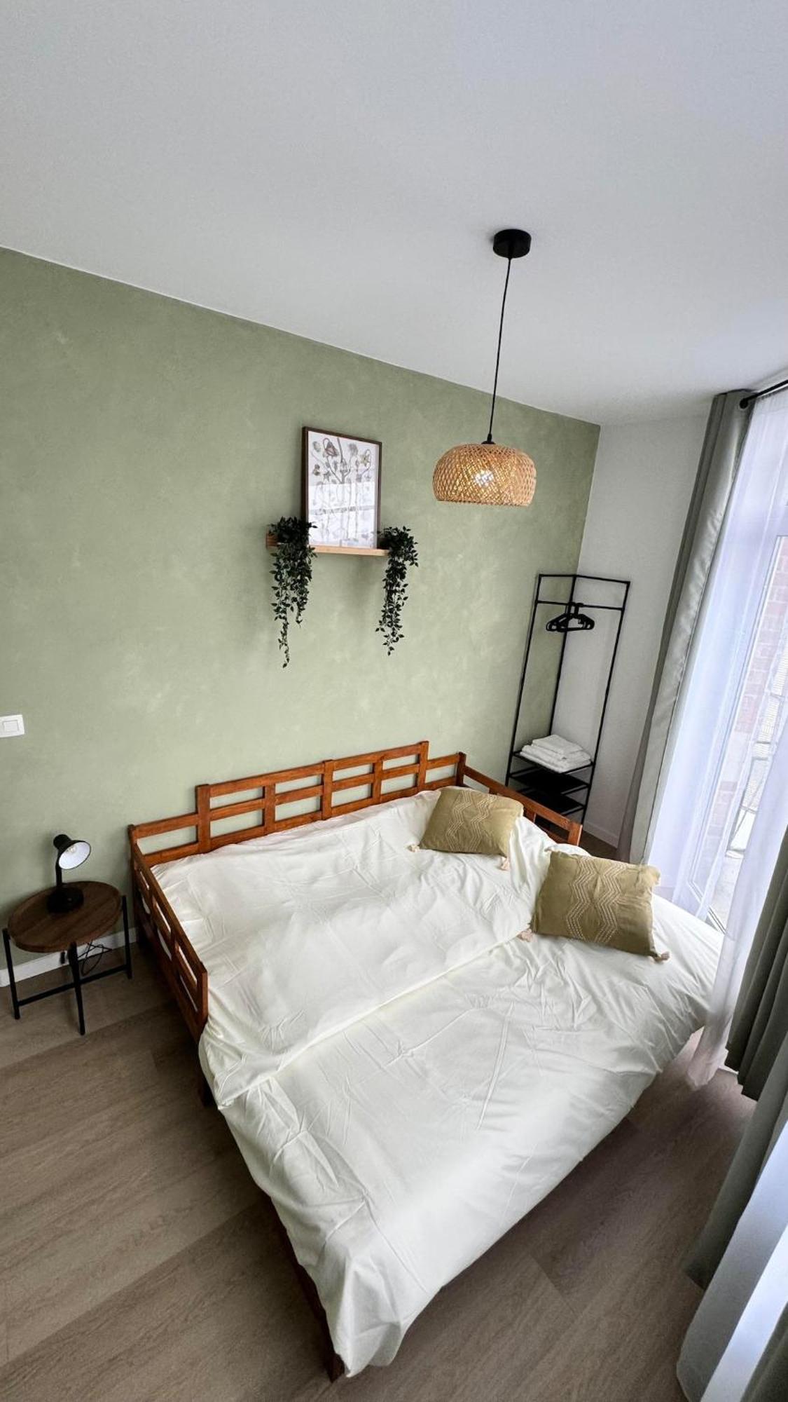 Charming Place In Ideal Near The Metro Apartment