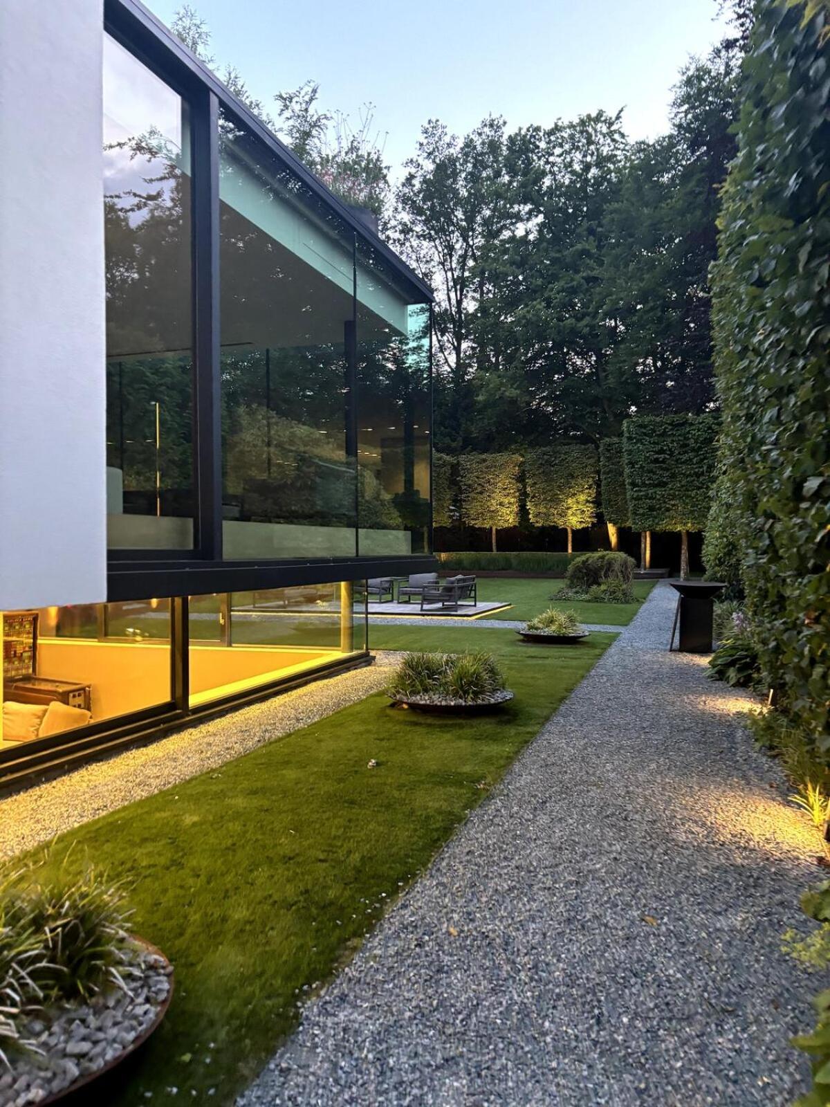 The Luxury Glass Manor Brussels