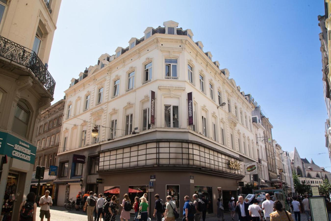 Safestay Grand Place 3*