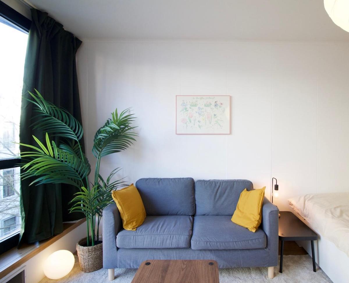 Brand New & Cosy - Louise & Stephanie Area *