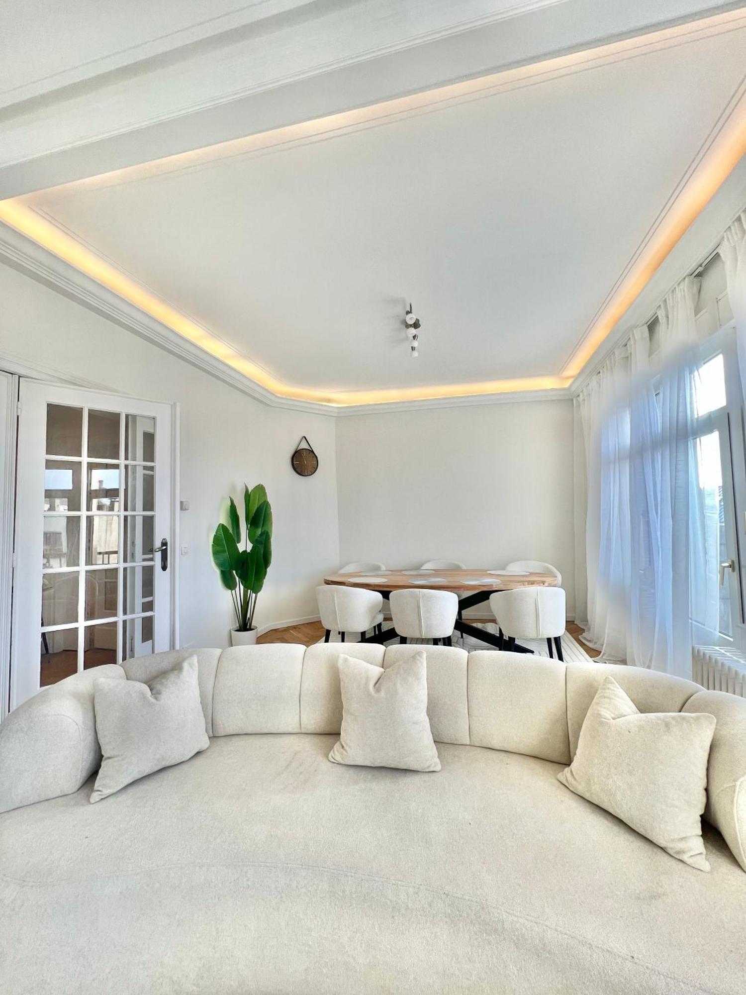 Grand Luxueux Brussels