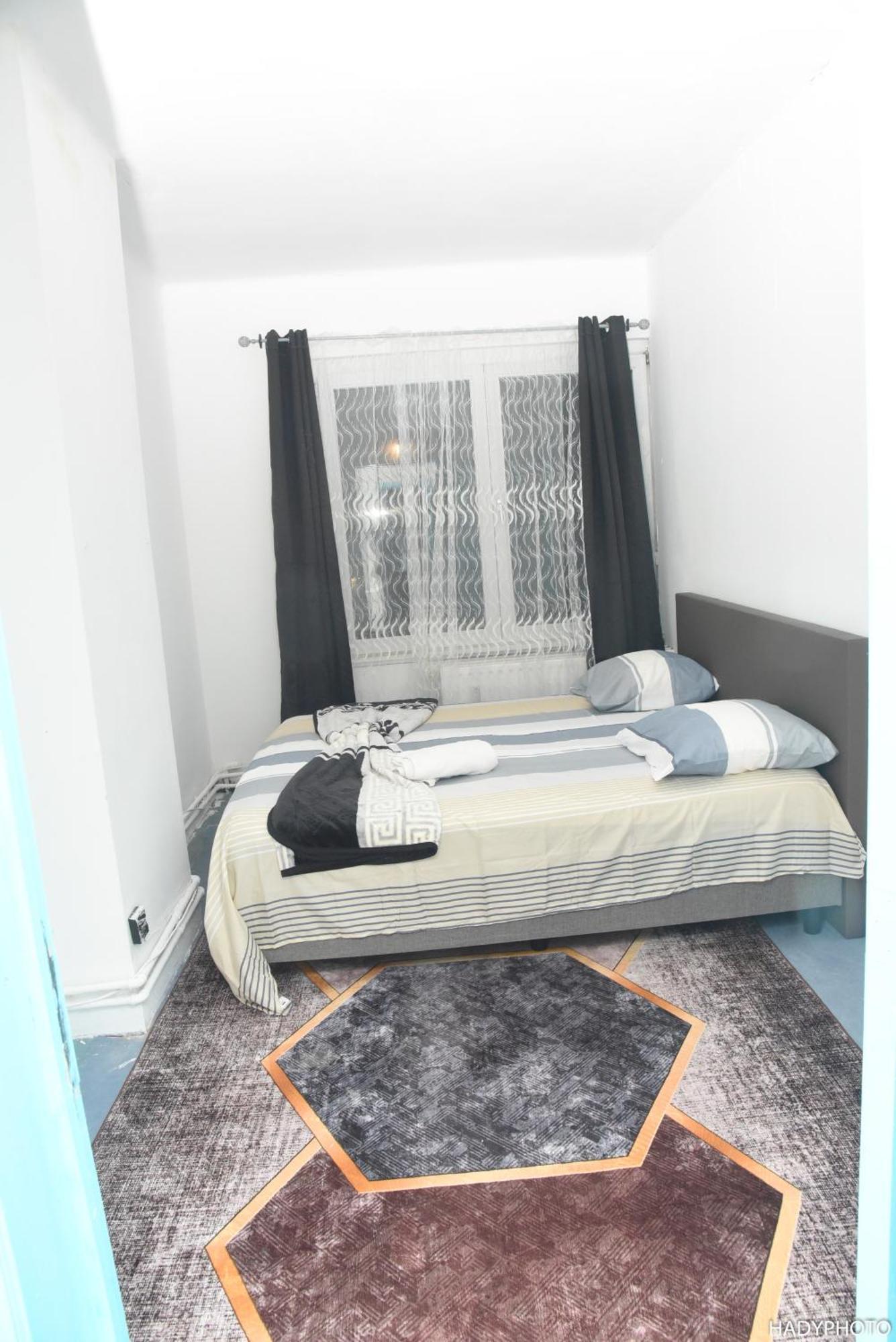 Confort Gare De L'ouest, Troisiemes Etages Apartment *