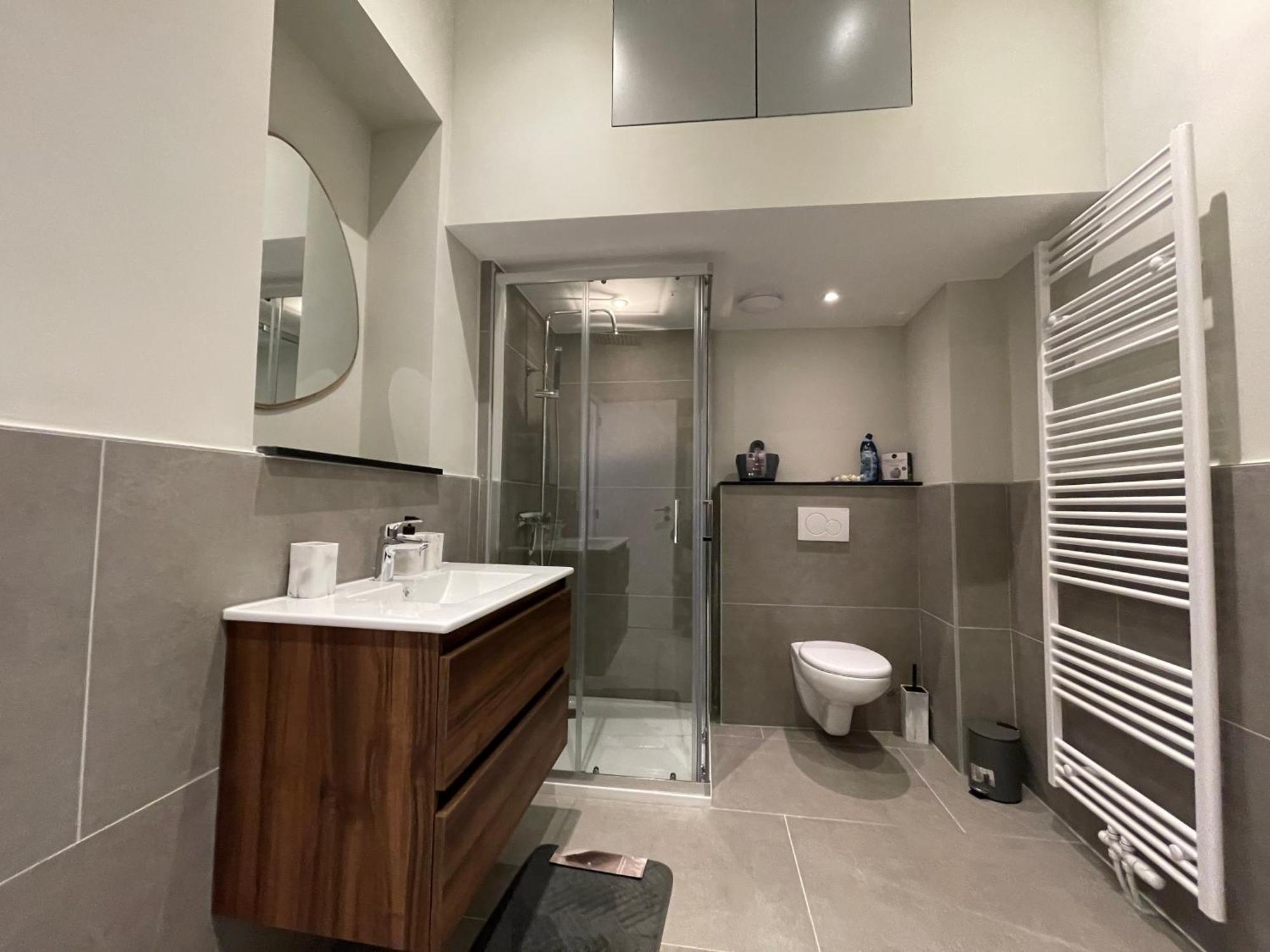 Midi Station 2 Apartment *