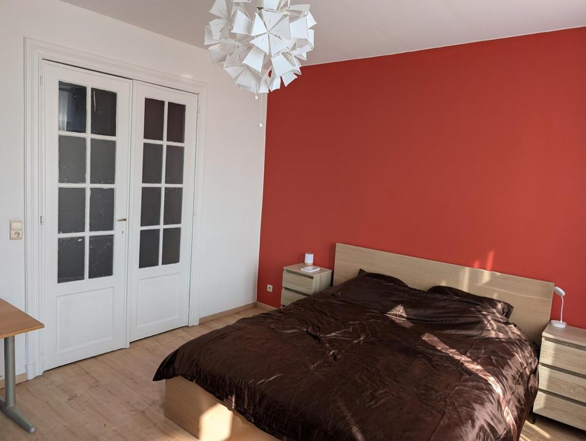 Premium Equipment, Center & Eu * Brussels