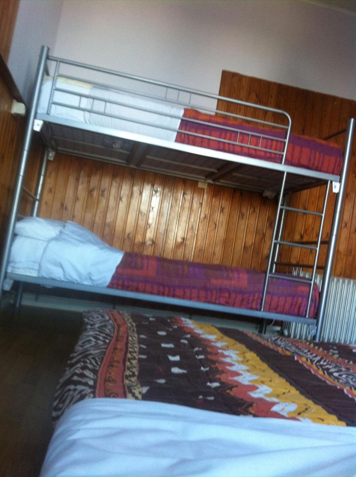 The82 Louise Hostel