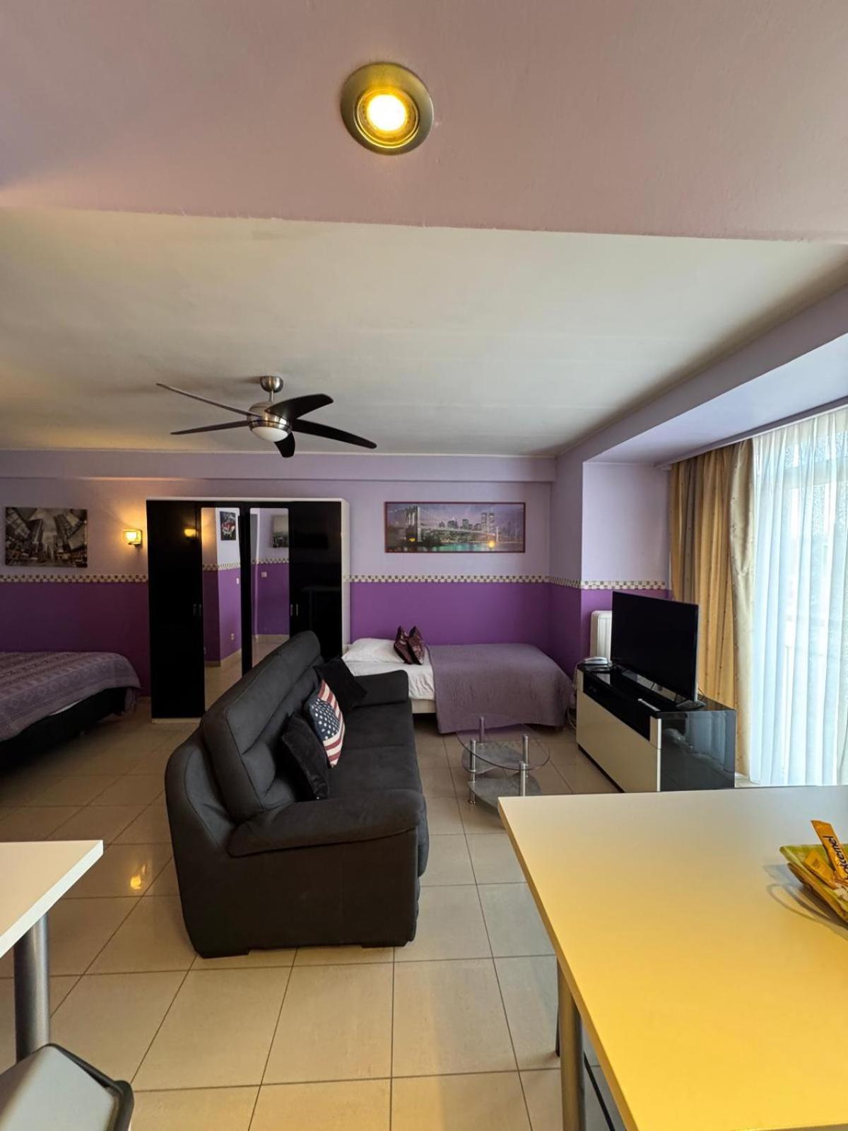 Bara Midi Aparthotel