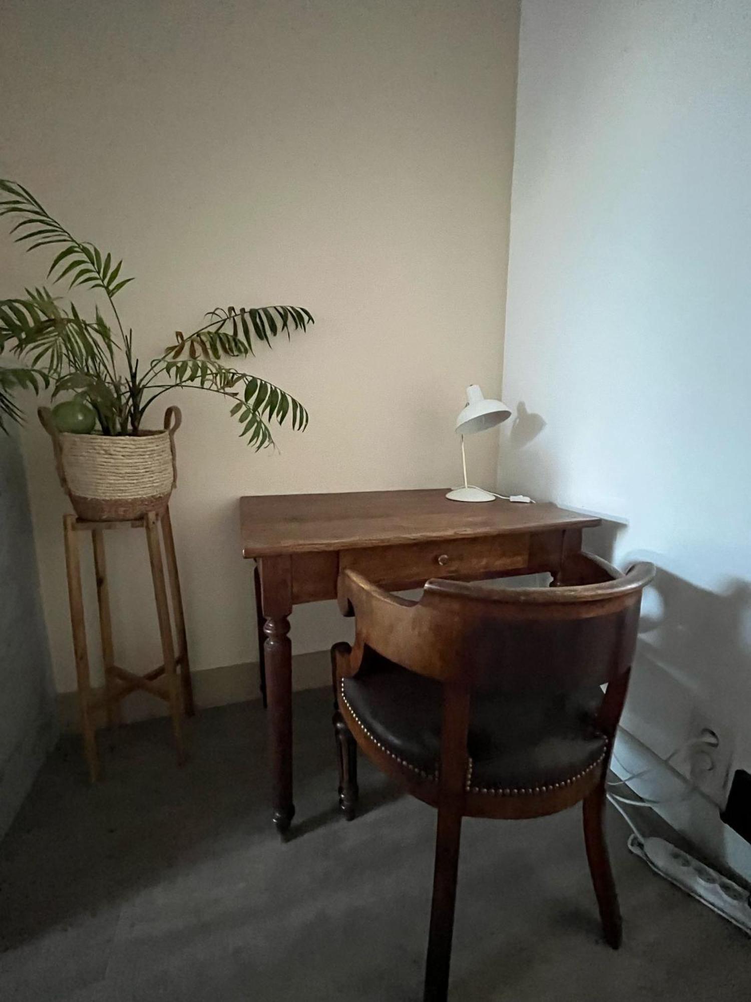 Voltaire Apartment *