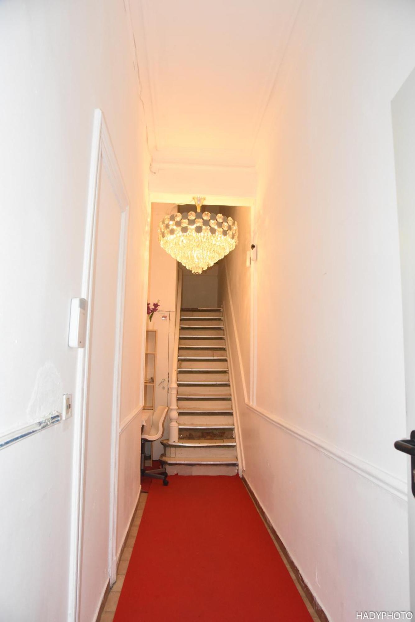Confort Gare De L'ouest, Troisiemes Etages Brussels