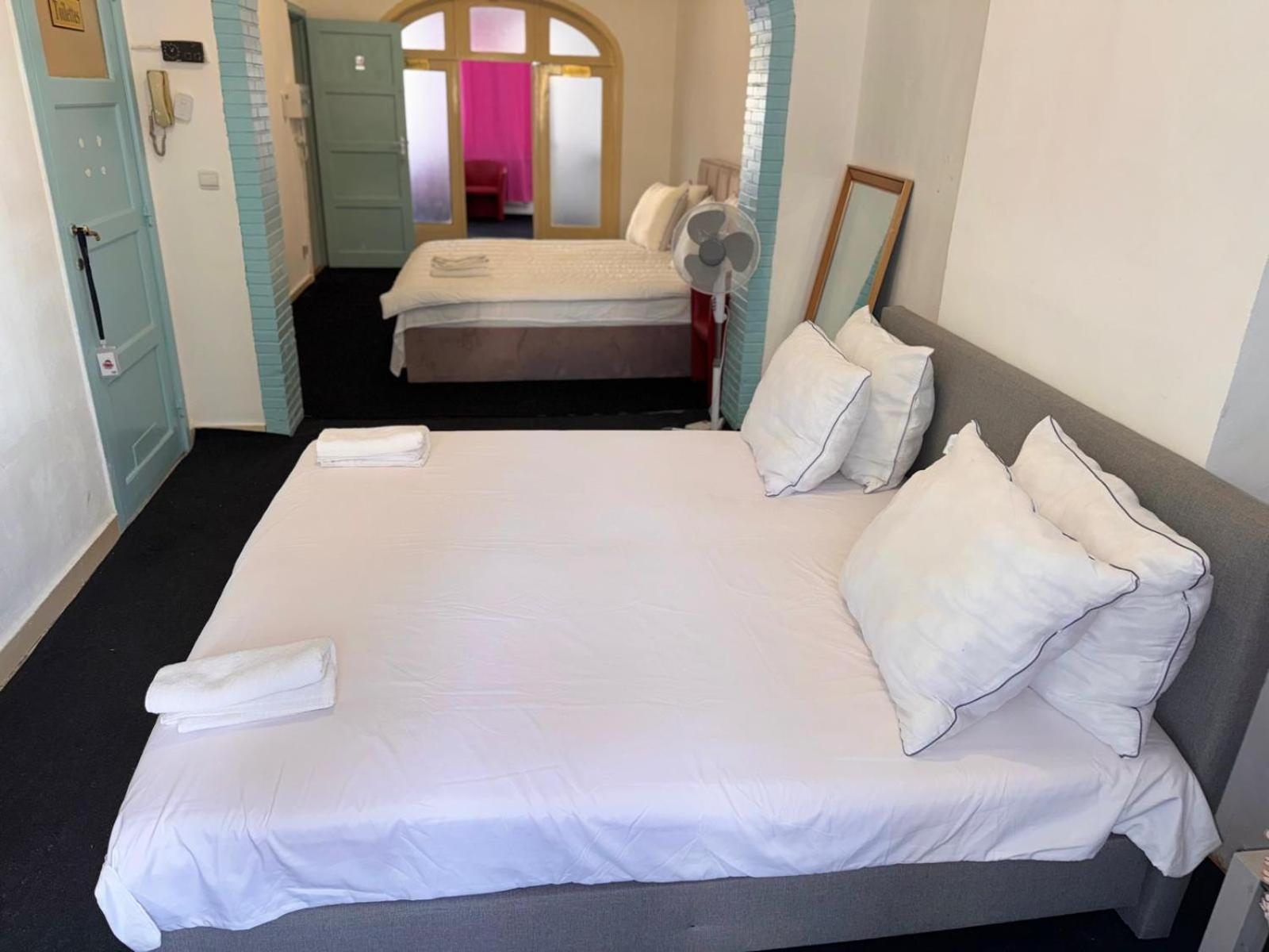 Confort Gare De L'ouest, Troisiemes Etages Apartment *