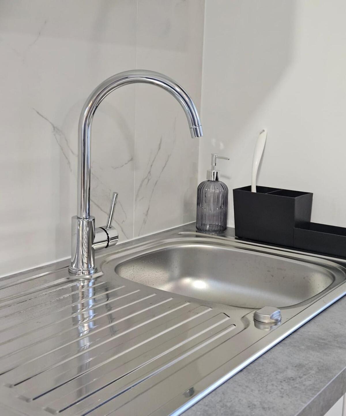 With Terrace 2 Apartment