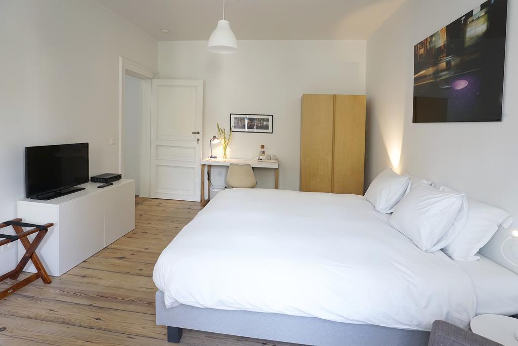 Bed & Breakfast & The 4*