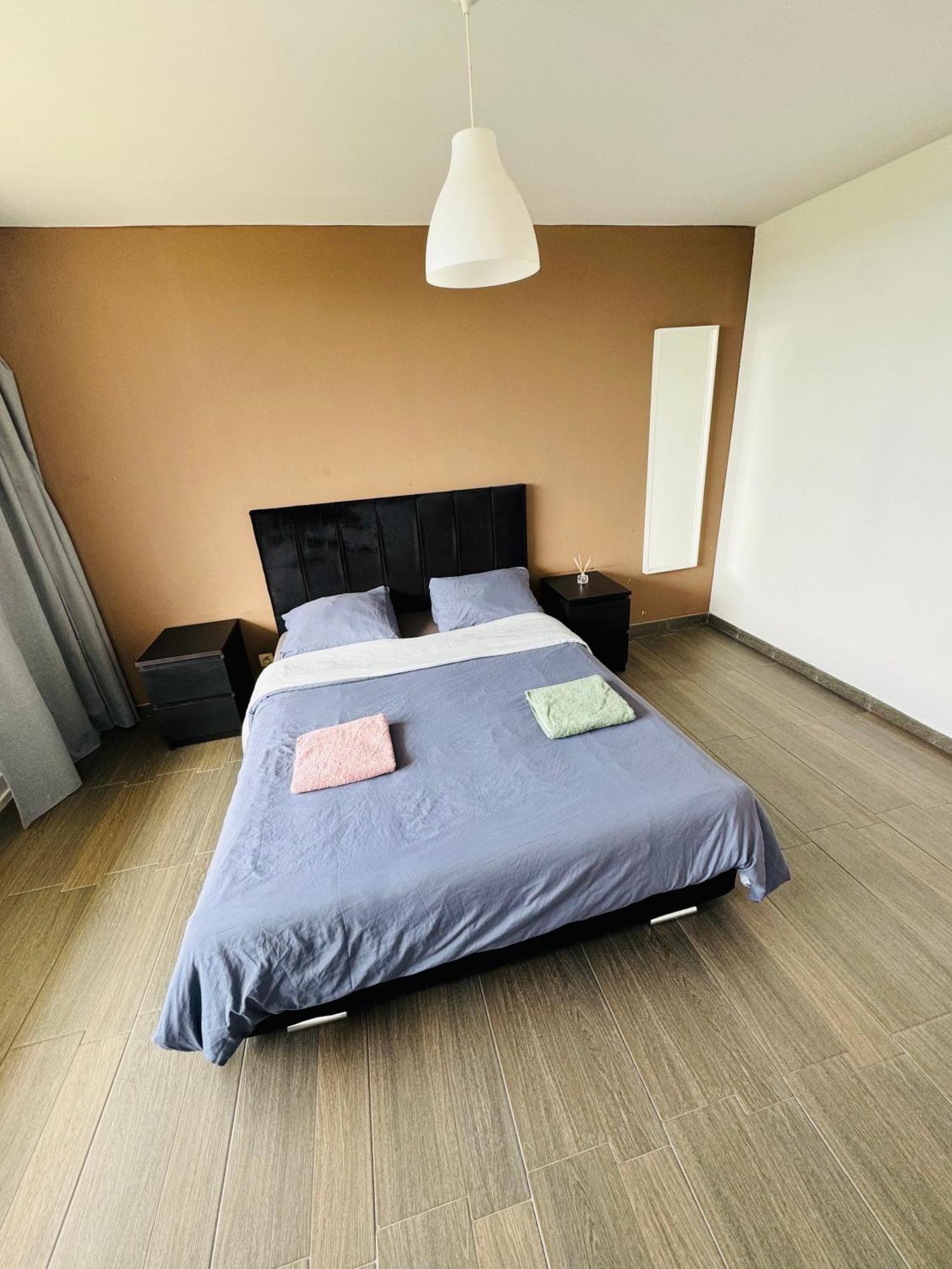 Meuble 92m2 + 2 Terrasses Apartamento Bruxelas