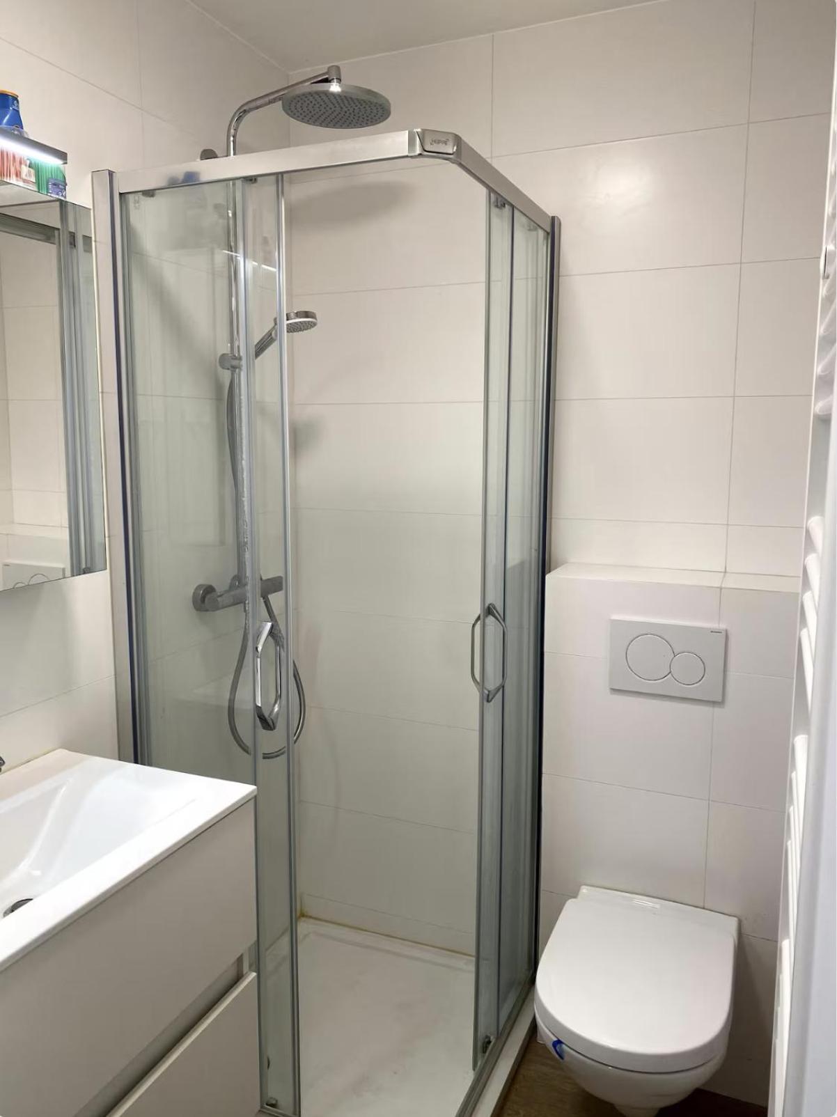 Fully Furnished And Modern Flat - Center Apartment
