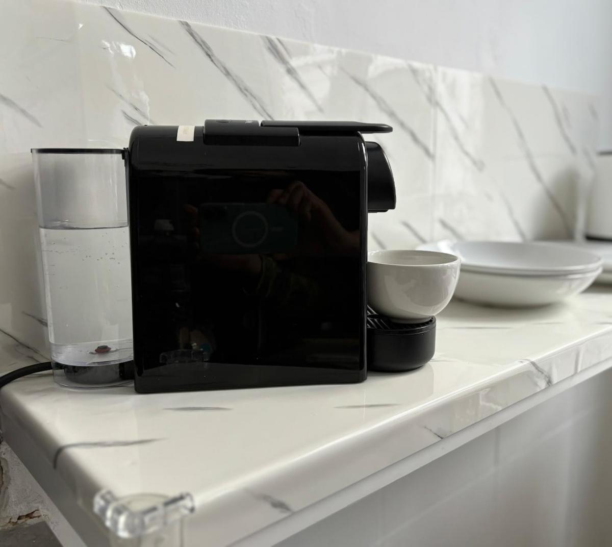 Spacious And Chic 1br - Separate Kitchen & Washer *