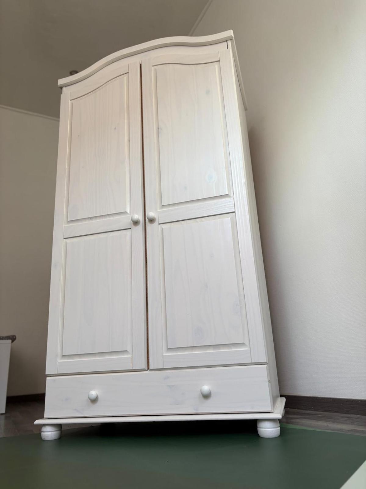 Spacious And Chic 1br - Separate Kitchen & Washer *