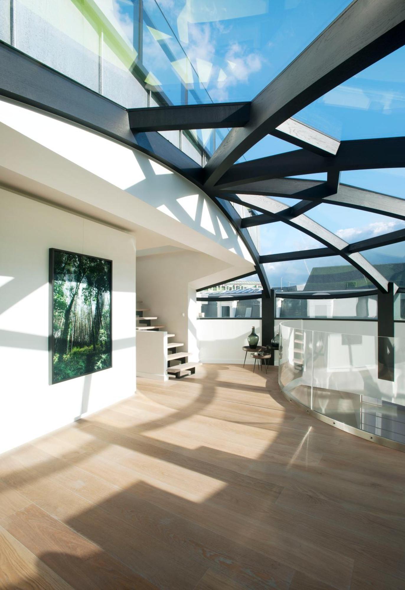 Triplex Penthouse In Centre Apartment *