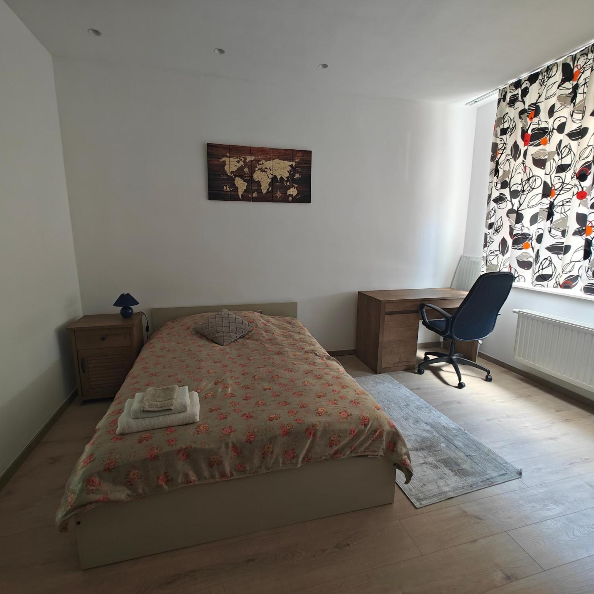 Apartment Cosy 2 Bedroom With Private Garden *