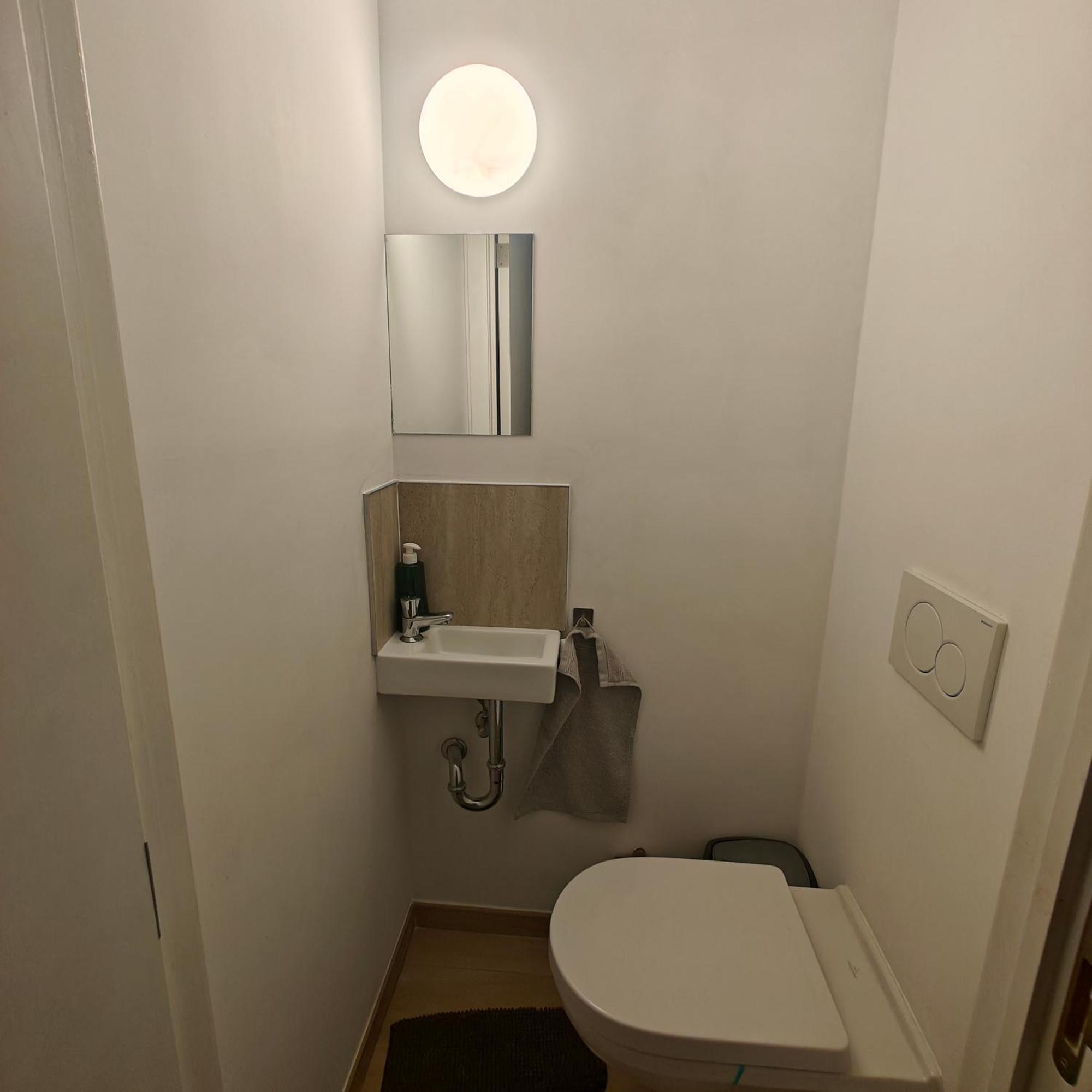 Cosy 2 Bedroom With Private Garden *