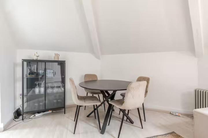 Elegant In Chatelain Ixelles Apartment *