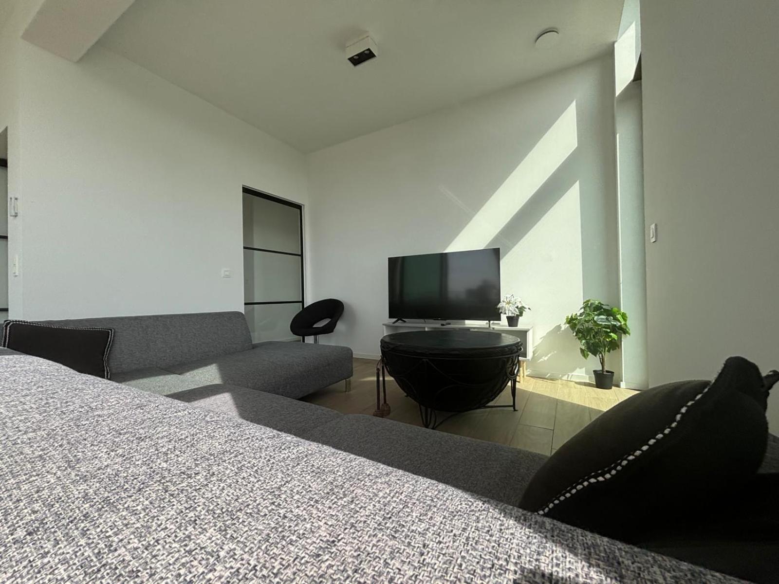 Splendid Penthouse In Center With Water View Apartment *